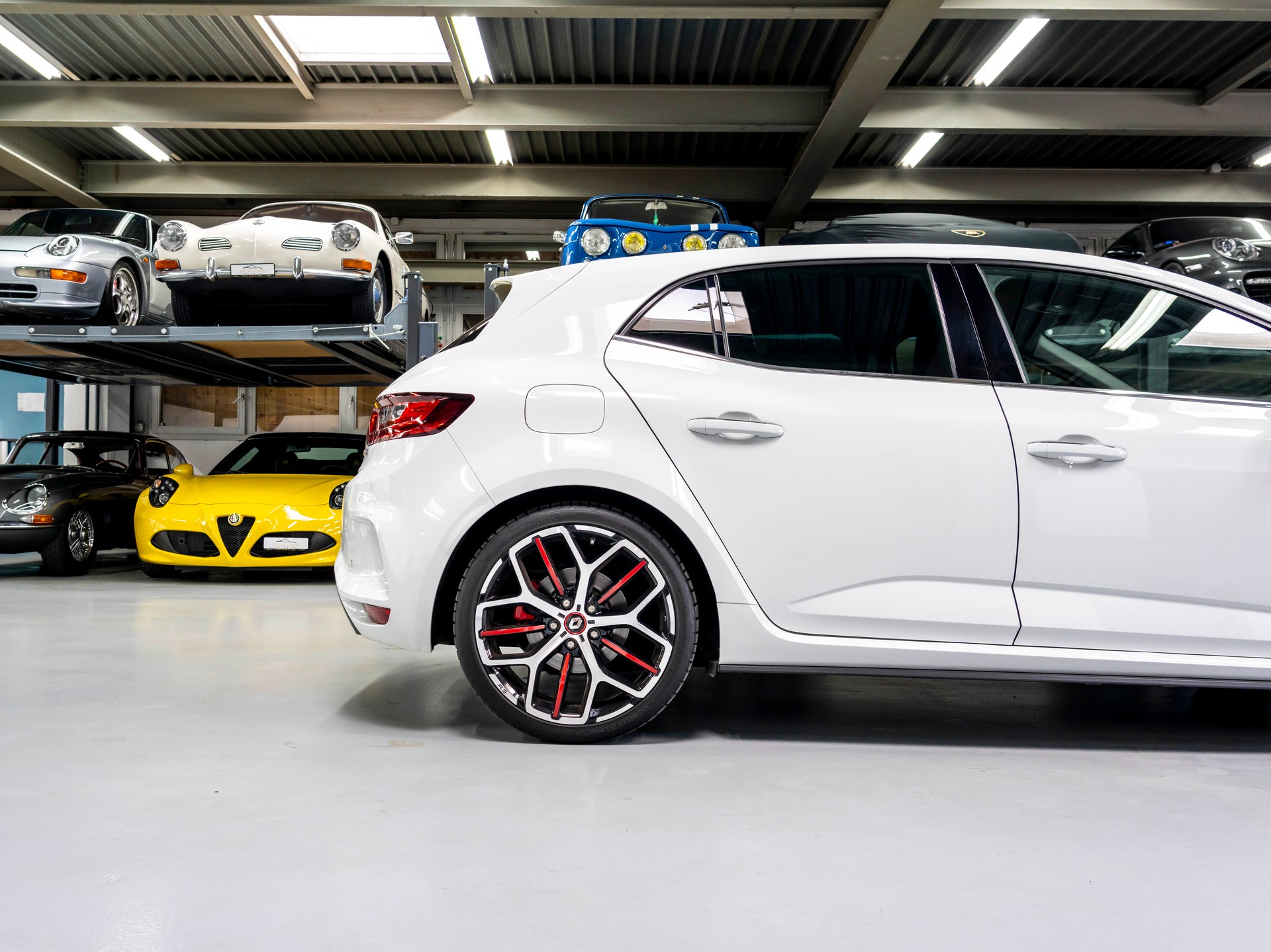 RENAULT Mégane Trophy 300-image-10