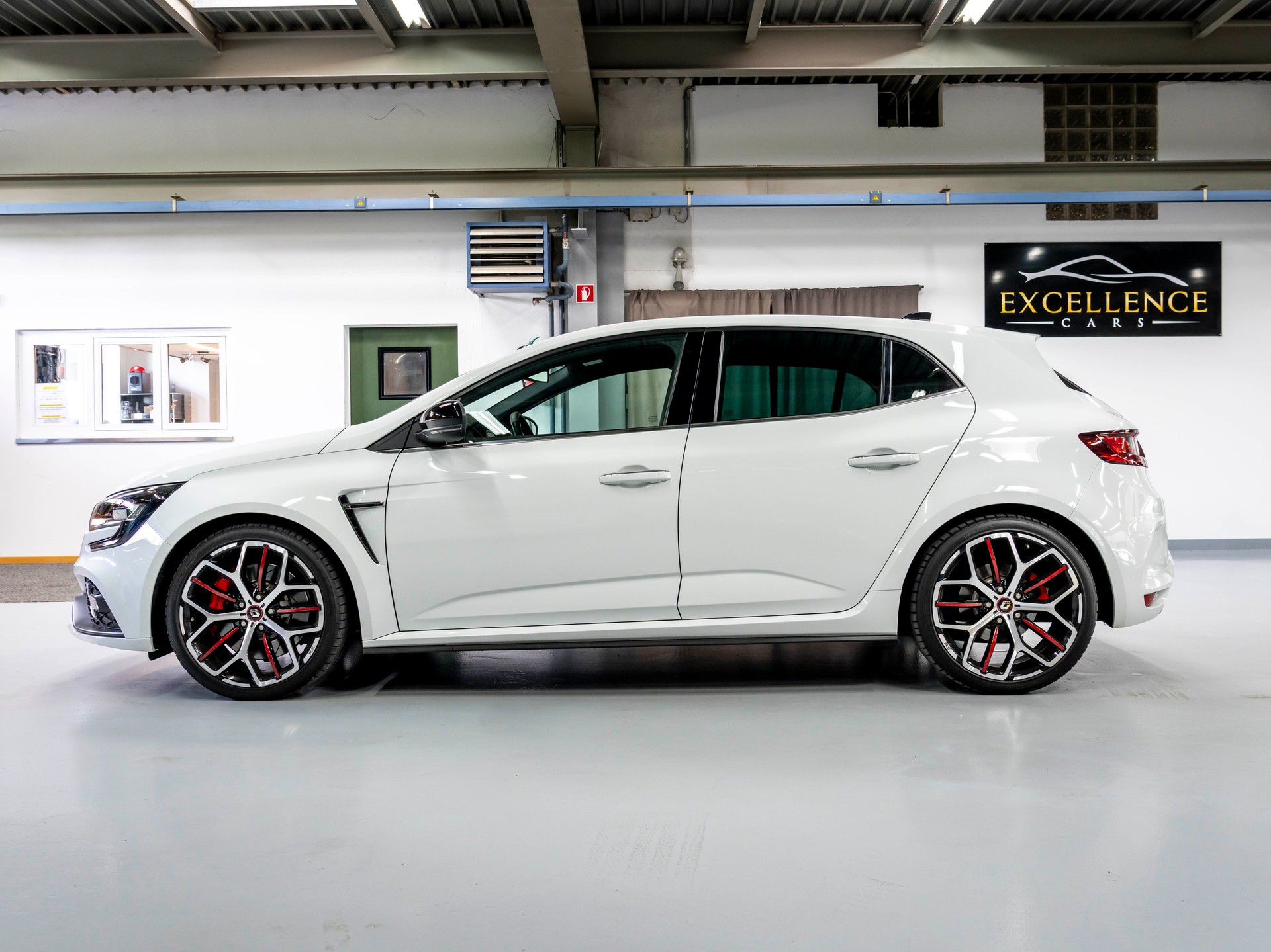 RENAULT Mégane Trophy 300-showroom-element-3