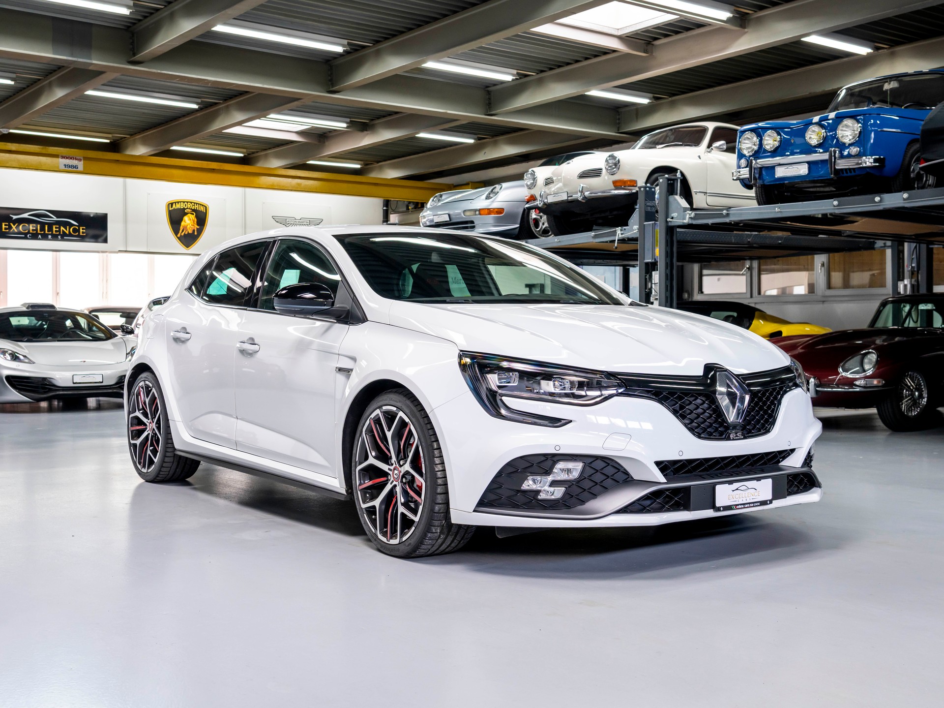 RENAULT Mégane Trophy 300-showroom-element-2
