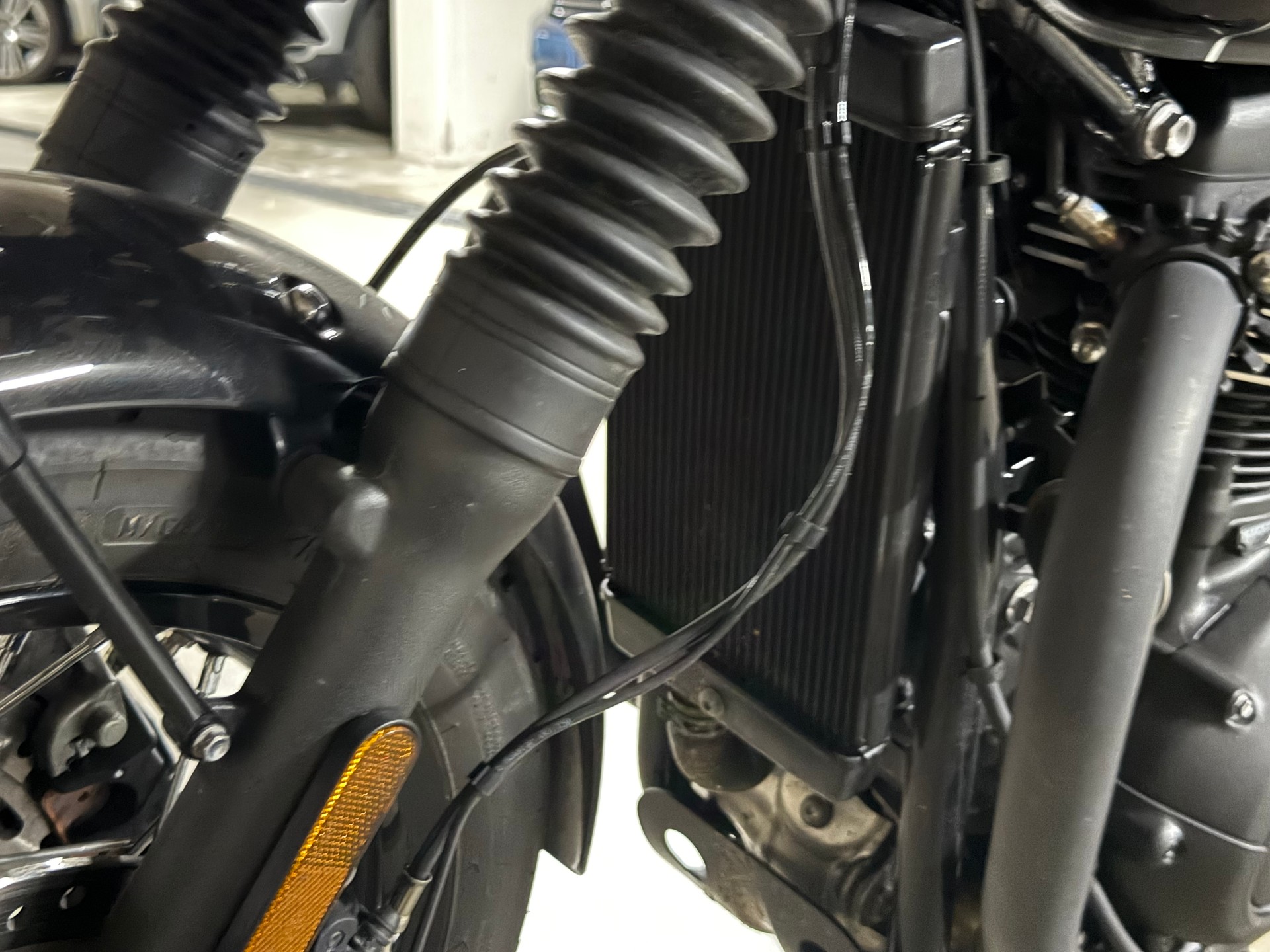 TRIUMPH Bonneville T120 Black-image-2