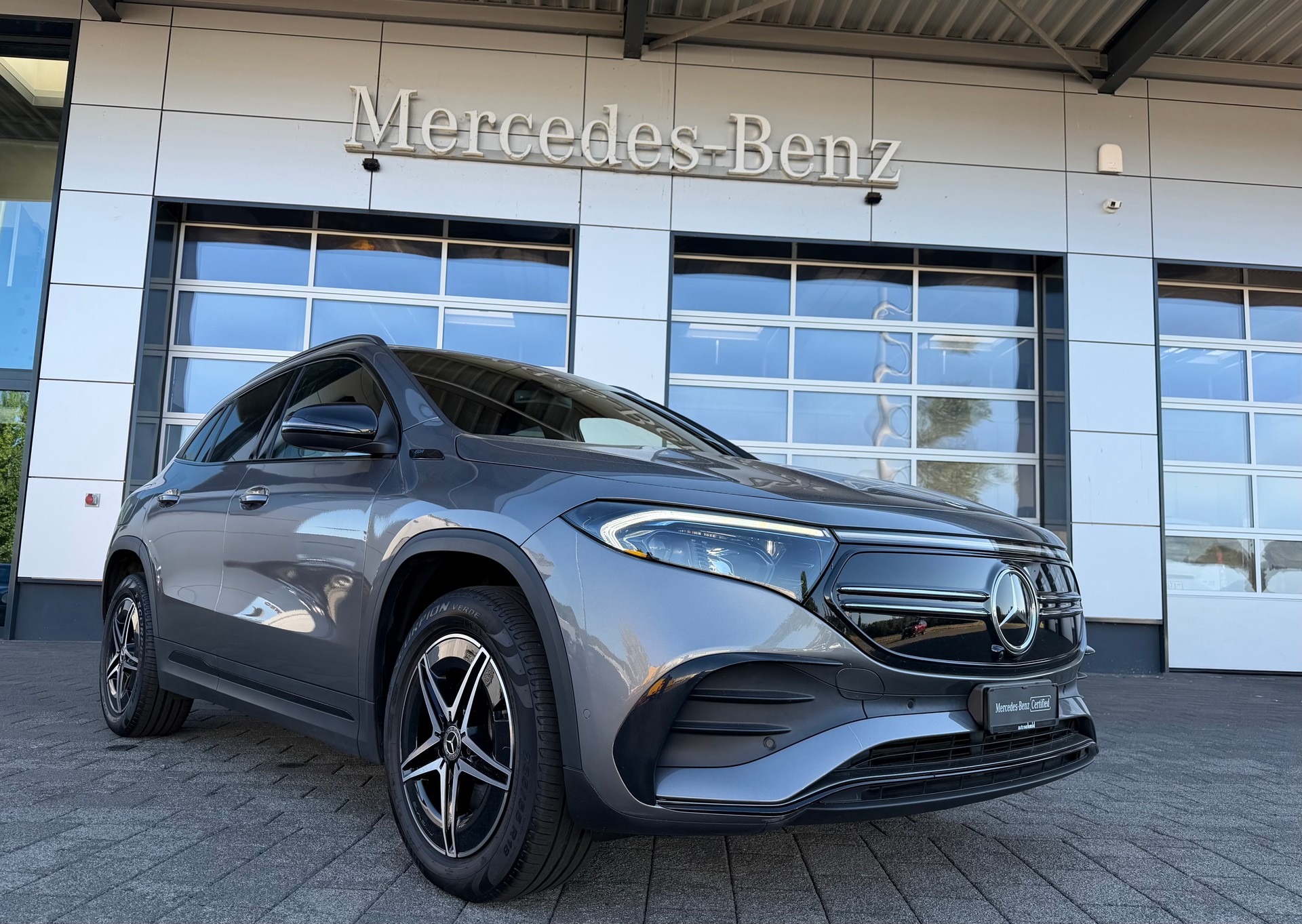 MERCEDES-BENZ EQA 250 AMG Line