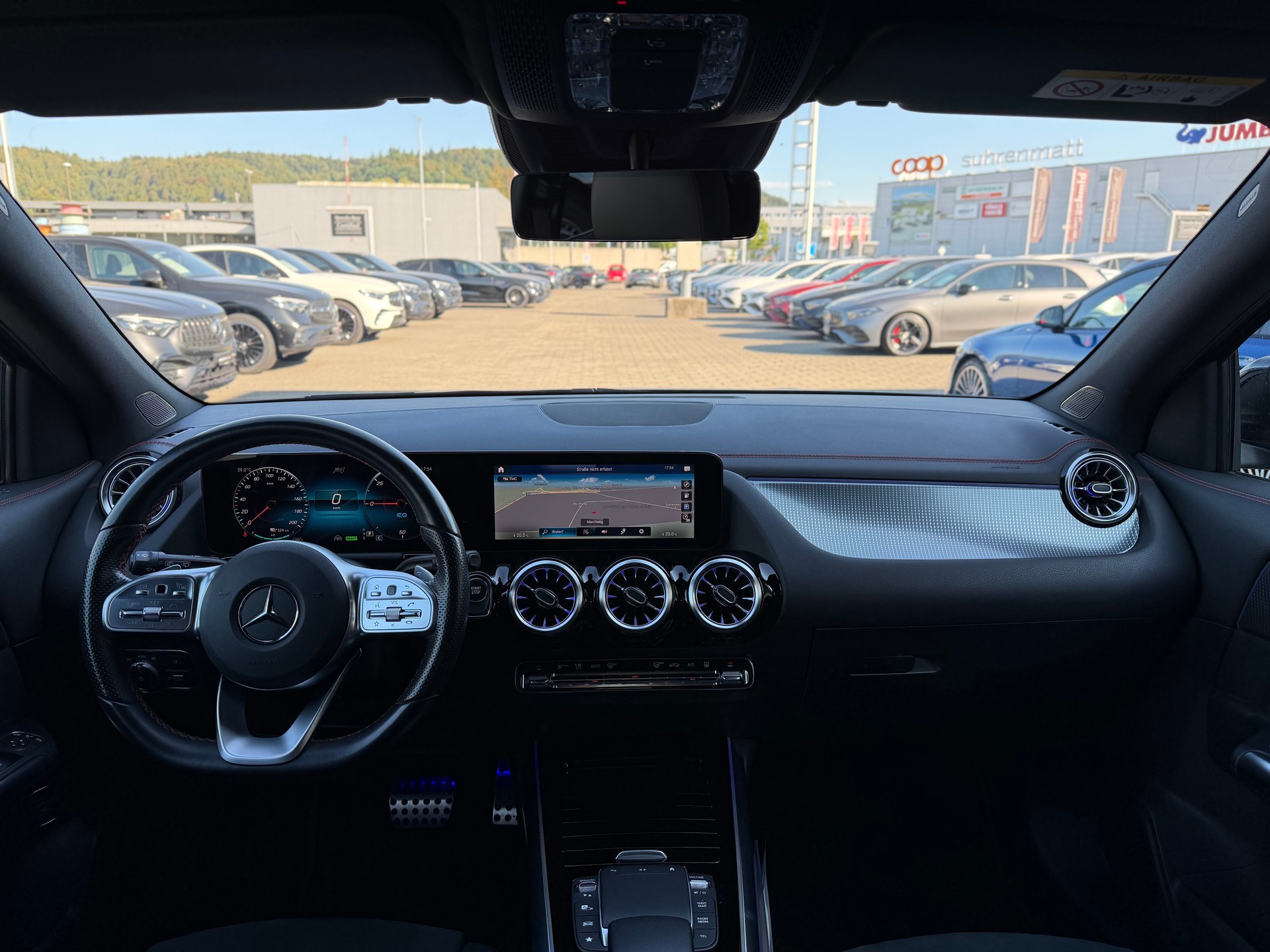 MERCEDES-BENZ EQA 250 AMG Line-showroom-element-3