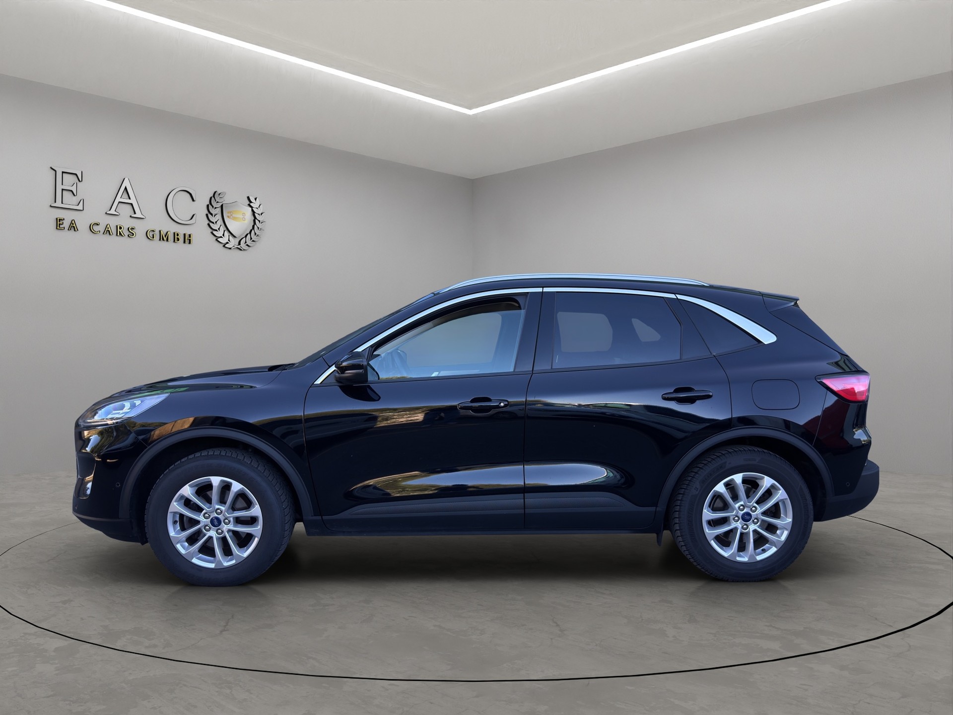 FORD Kuga 2.5 FHEV Titanium X 4WD-showroom-element-1