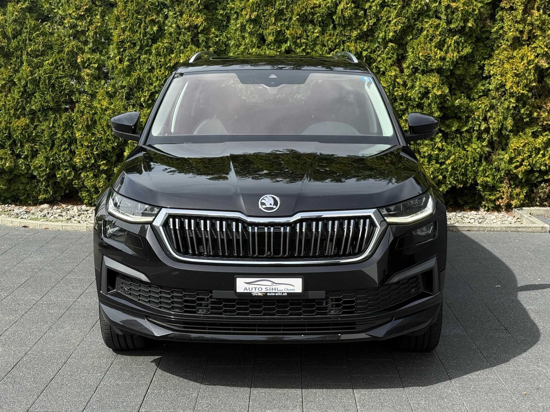 SKODA Kodiaq 2.0 TDI CR L&K 4x4 DSG / 1.Hand / AHK-showroom-element-2