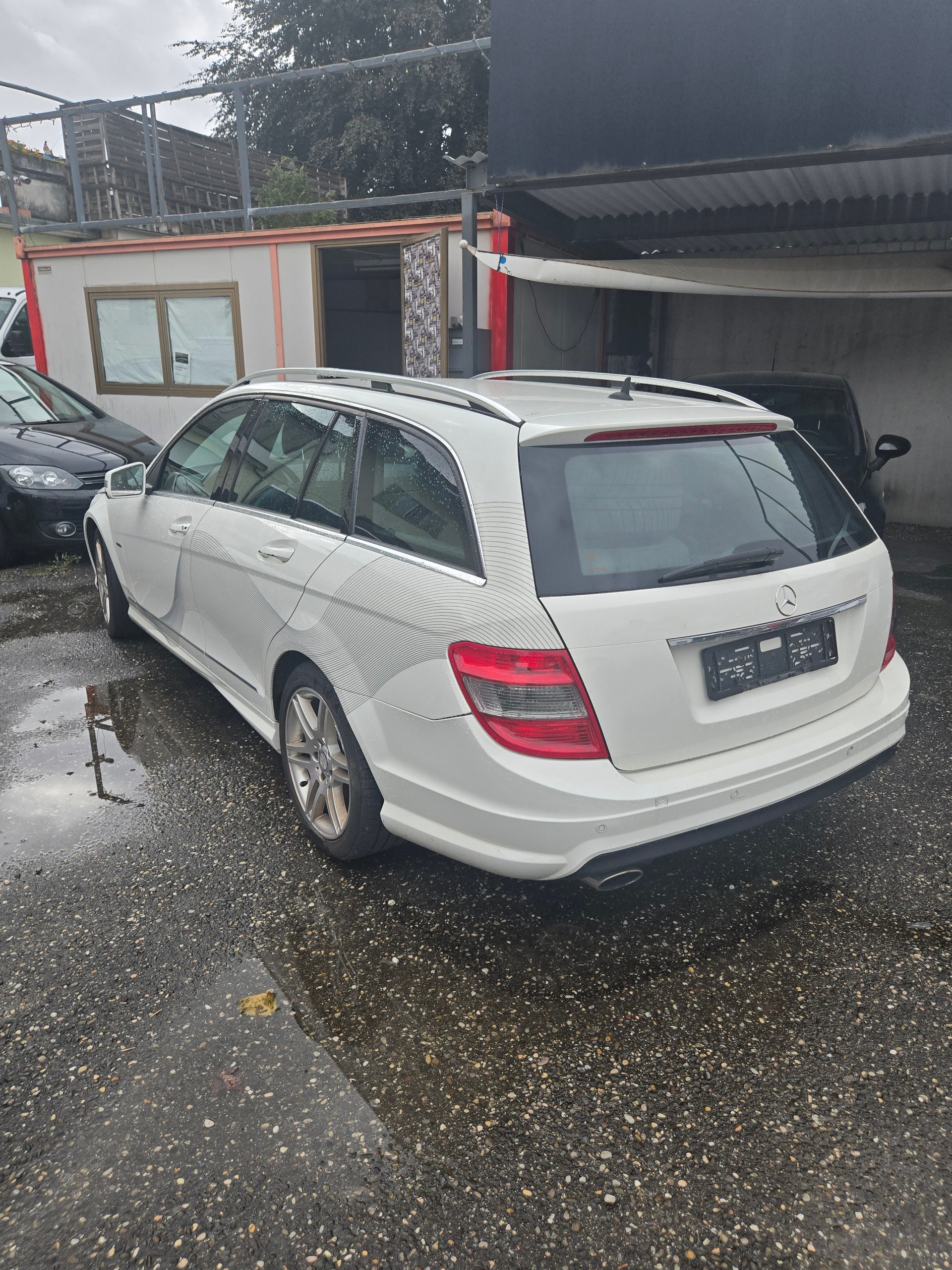 MERCEDES-BENZ C 180 Kompressor BlueEfficiency White Star-image-7