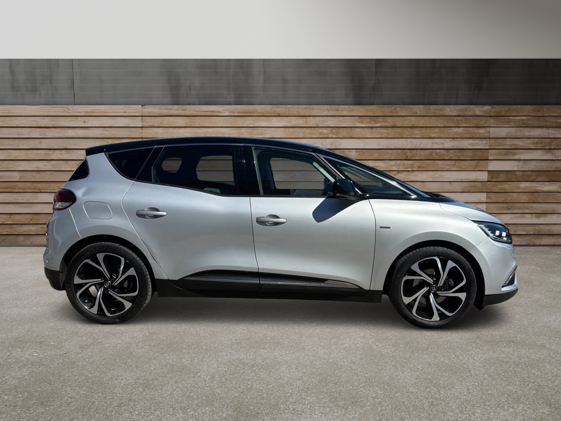 RENAULT Scénic 1.2 16V Turbo Bose-image-3