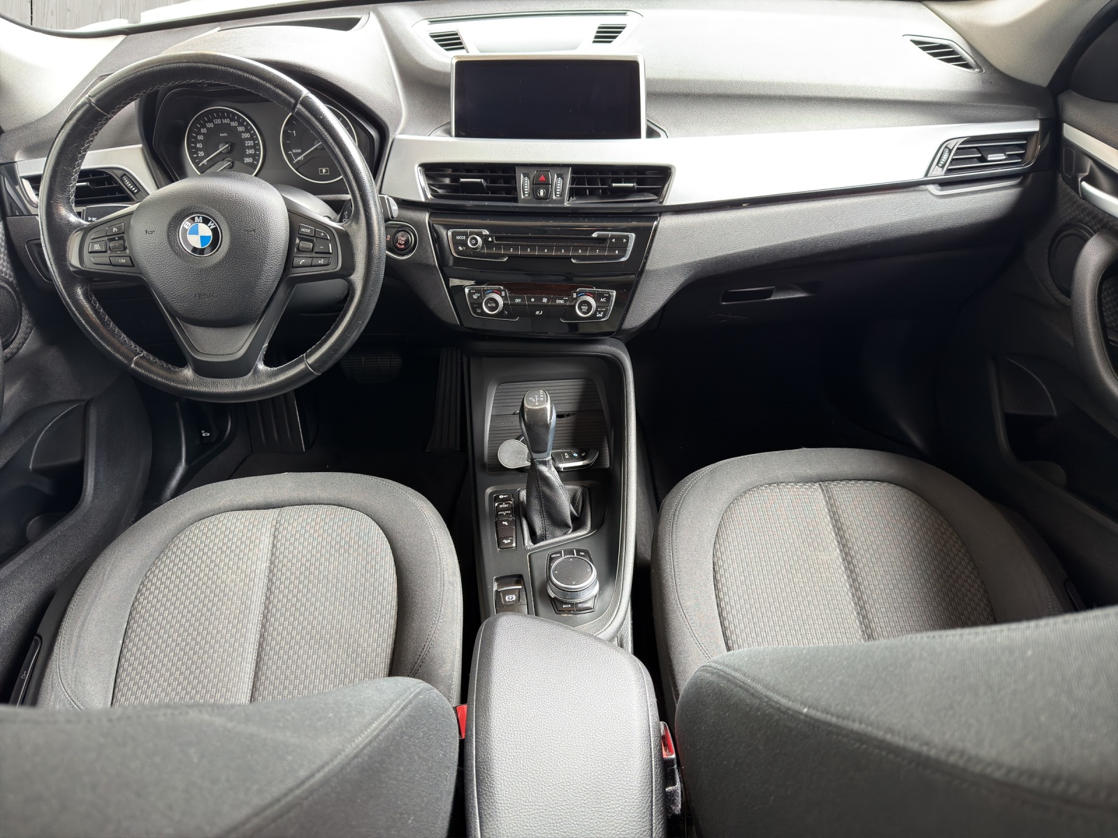 BMW X1 xDrive 18d Steptronic-image-8
