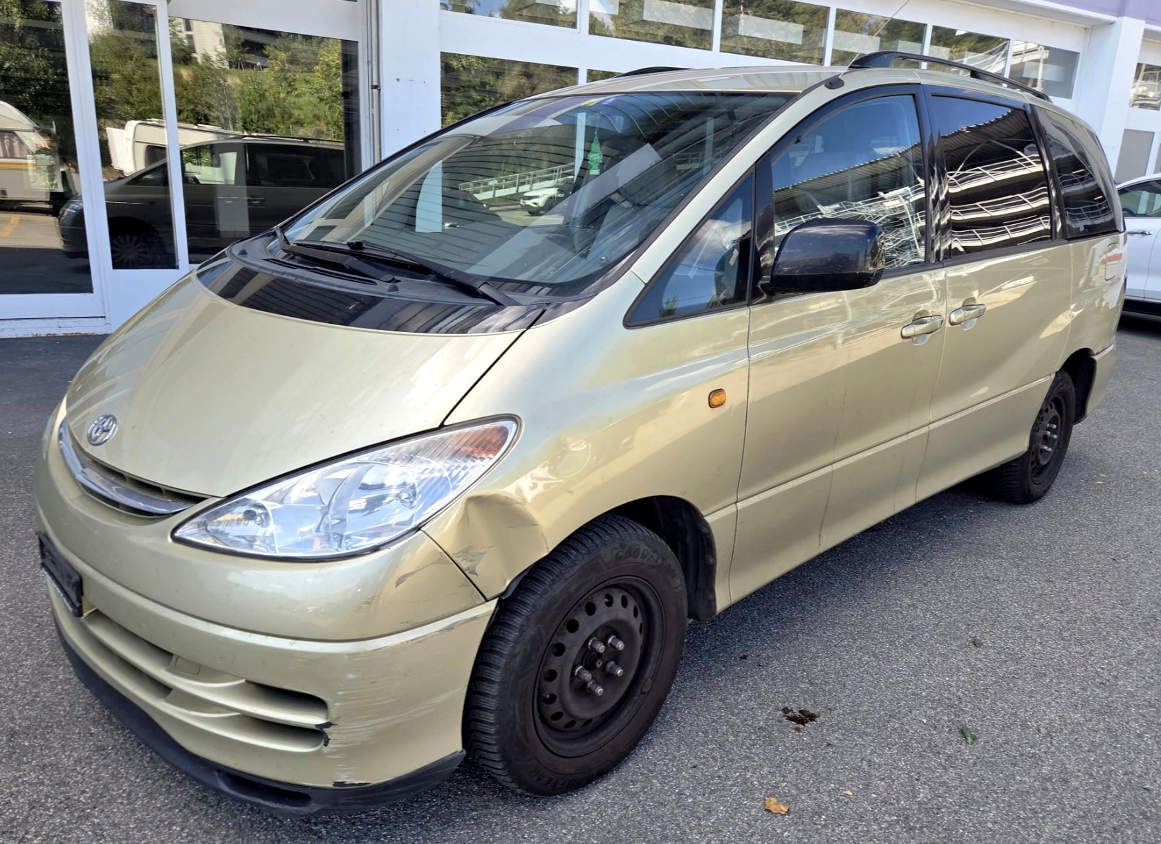 TOYOTA Previa 2.4 Linea Luna-image-1