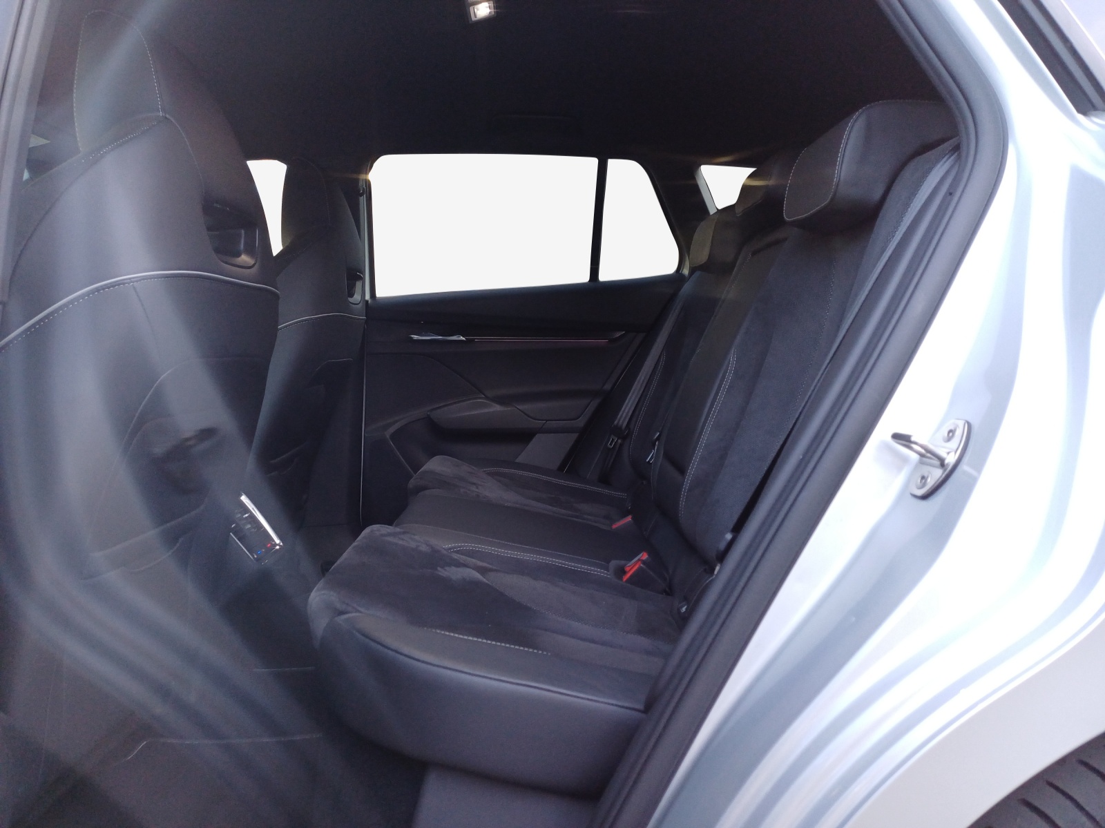 SKODA Enyaq iV 80x SportLine-image-11