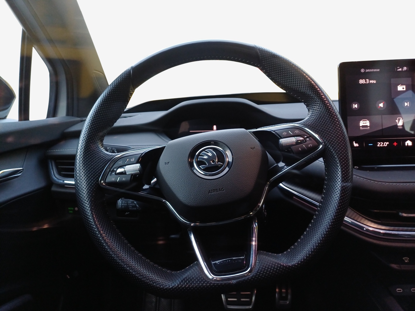 SKODA Enyaq iV 80x SportLine-image-9