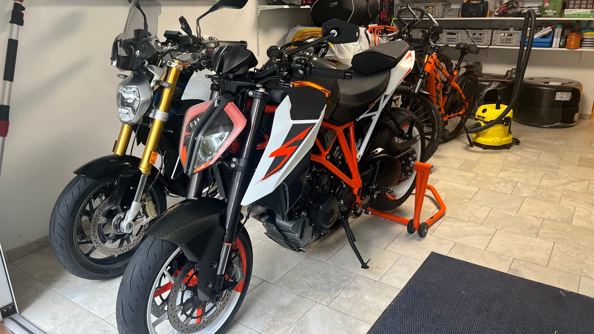 KTM 1290 Super Duke R-image-7