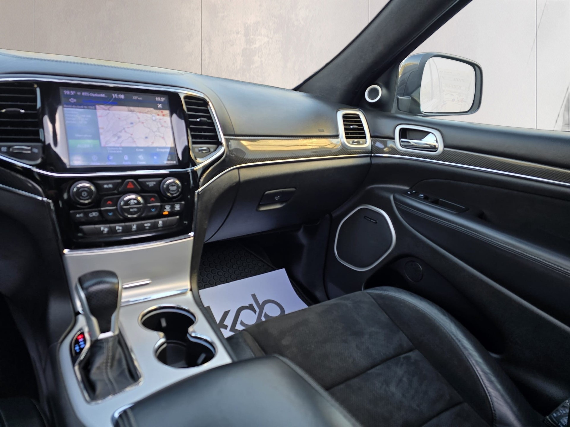 JEEP Grand Cherokee 6.4 V8 HEMI SRT8 Automatic-image-9