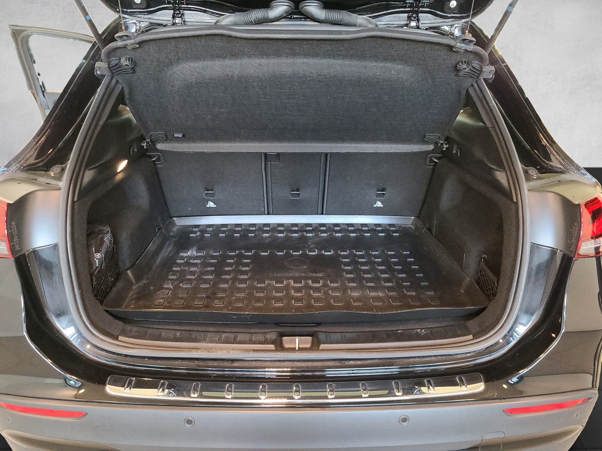 MERCEDES-BENZ GLA 250 4M AMG H247-image-14