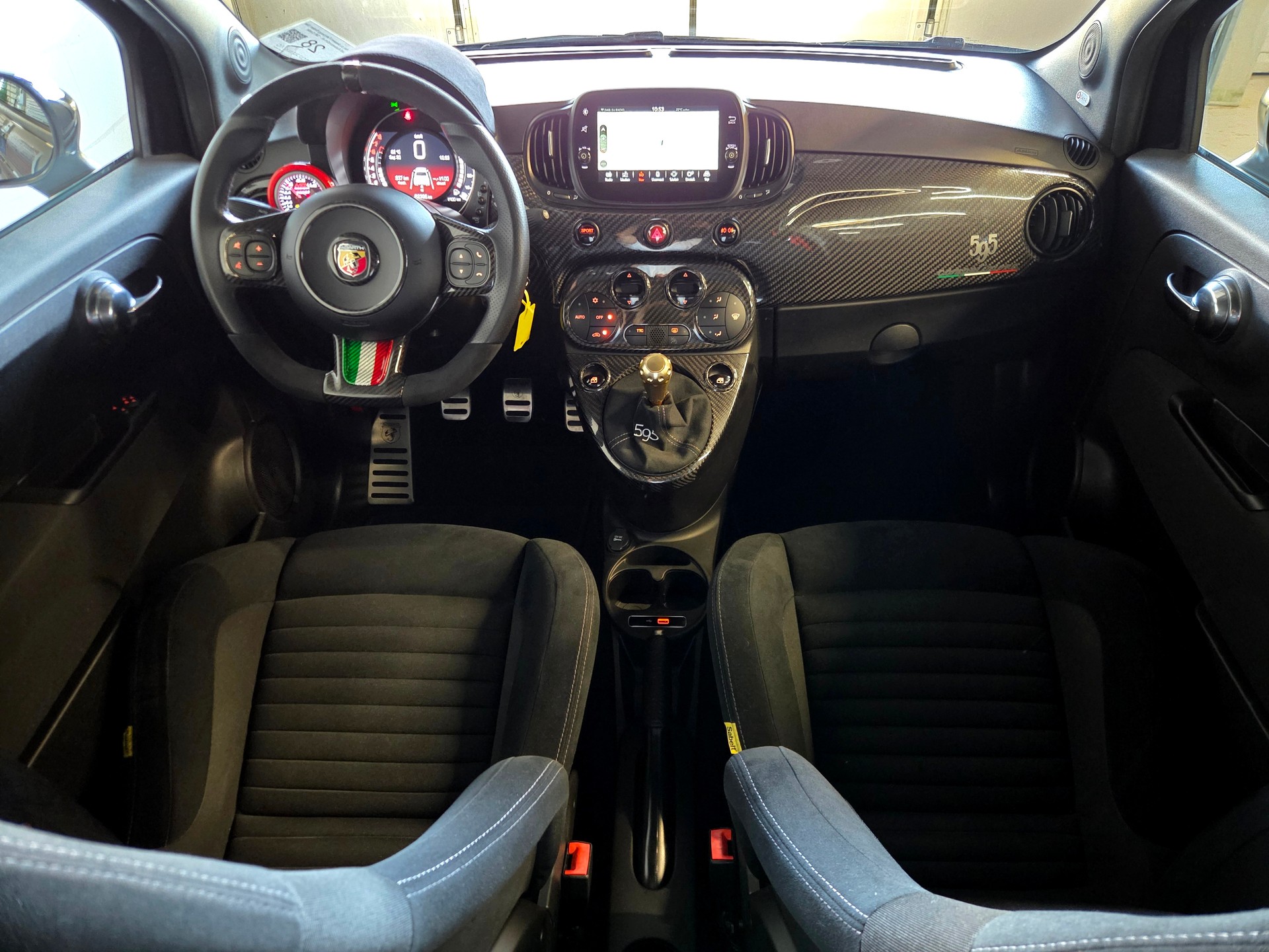 FIAT 595 Abarth 1.4 T-Jet 180 Competizione-image-12