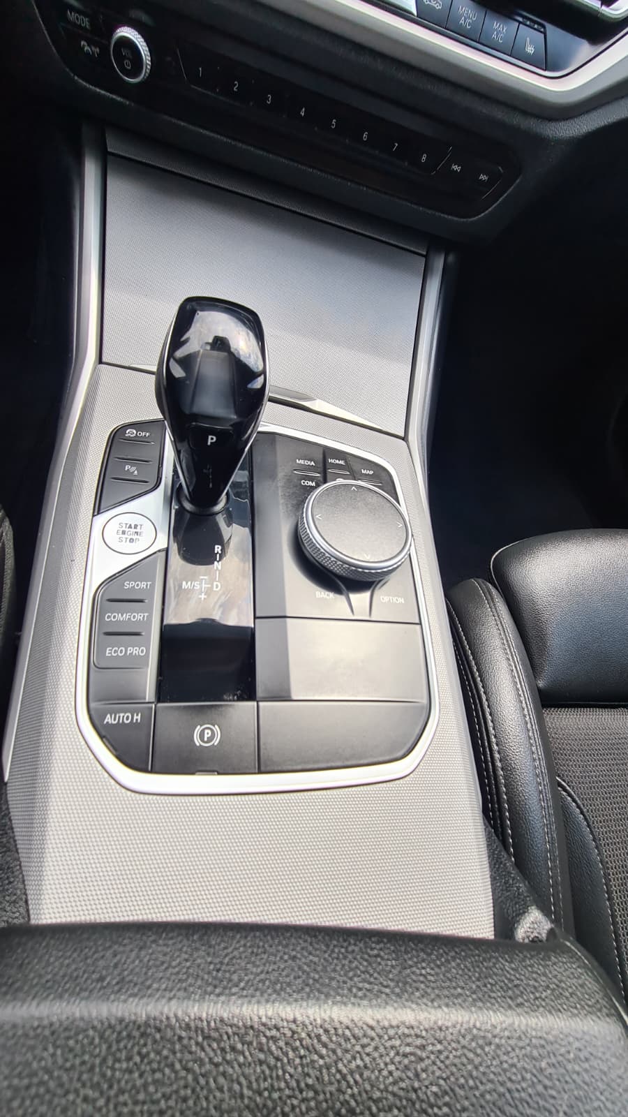 BMW 318d 48V Essential Edition Steptronic ** Teil-Leder ** Gr-Navi ** Sitzheizung ** Tempomat ** PDC ** Frisch Ab MFK & Service **-image-13