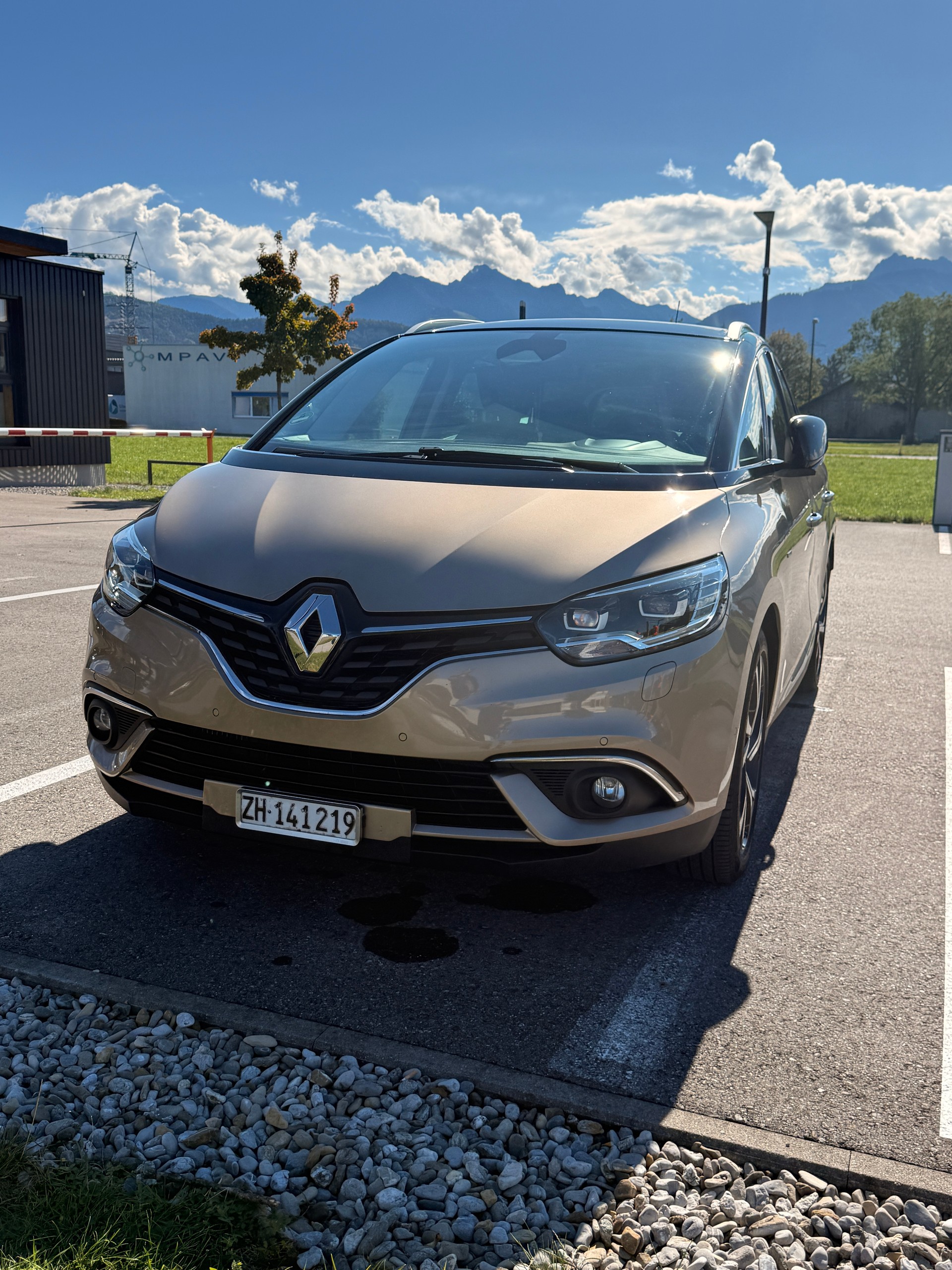 RENAULT 1.6 dCi 160 Bose EDC Top Ausstattung-image-1