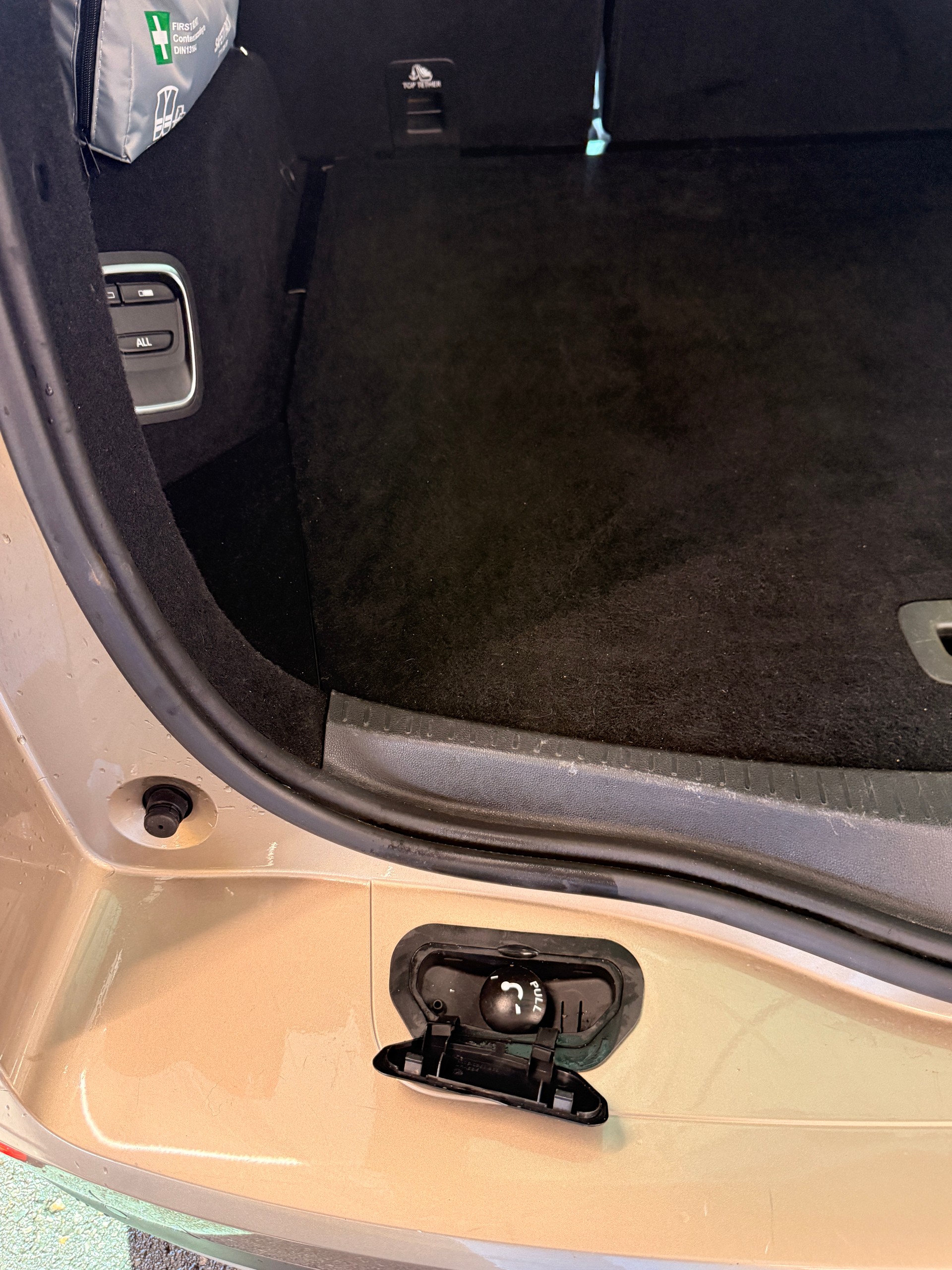 RENAULT 1.6 dCi 160 Bose EDC Top Ausstattung-image-7