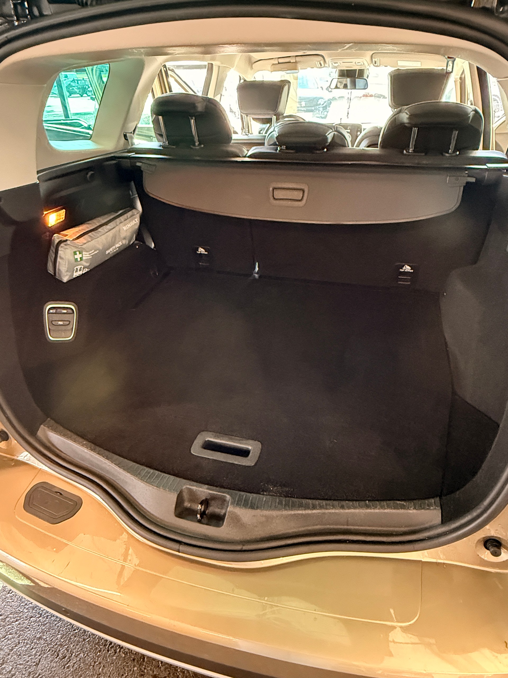 RENAULT 1.6 dCi 160 Bose EDC Top Ausstattung-image-6