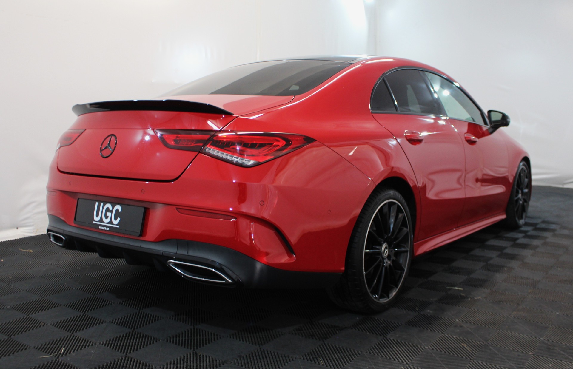 MERCEDES-BENZ CLA 200 d AMG Line-image-5