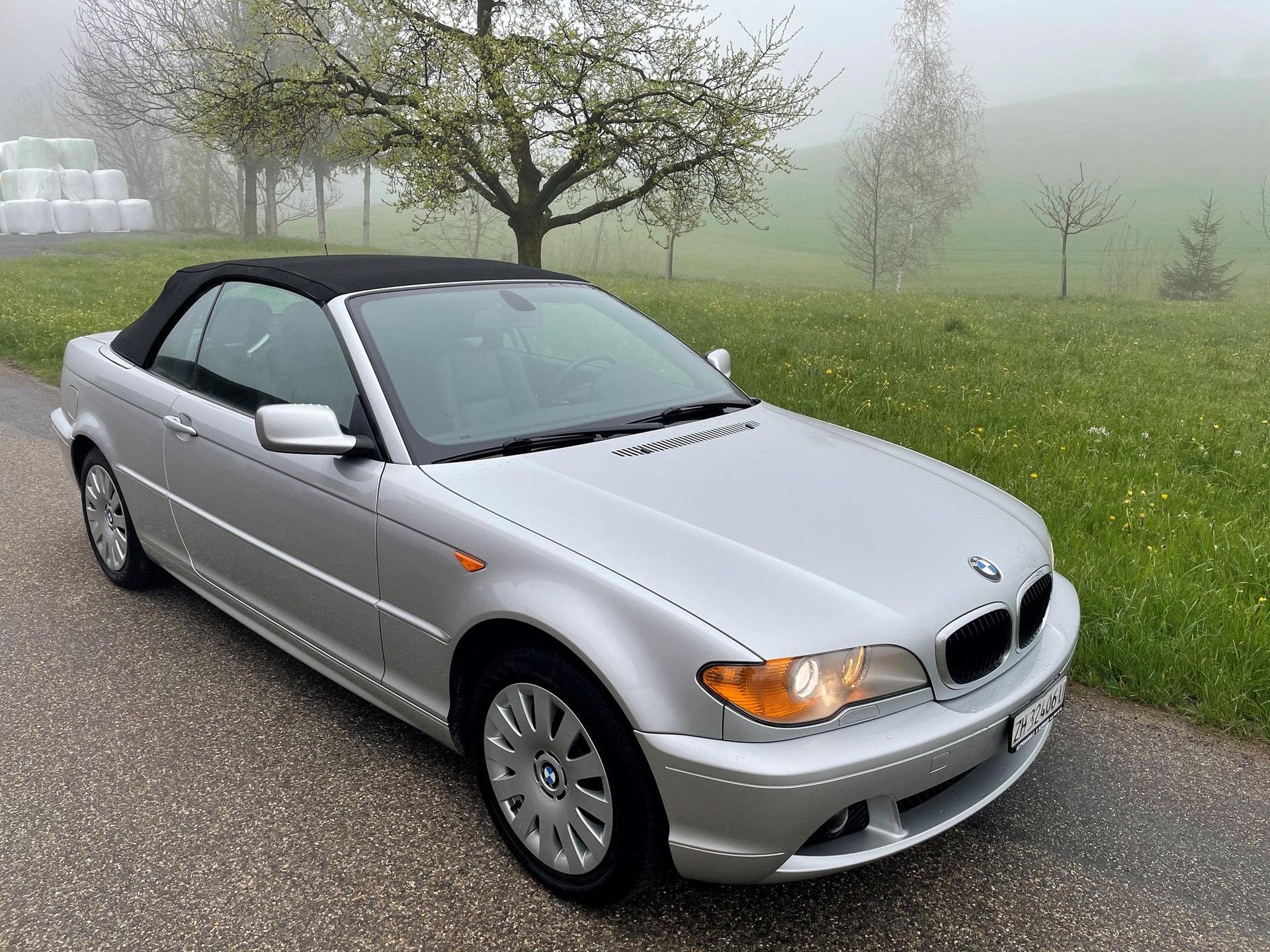 BMW 318Ci Cabriolet-image-2