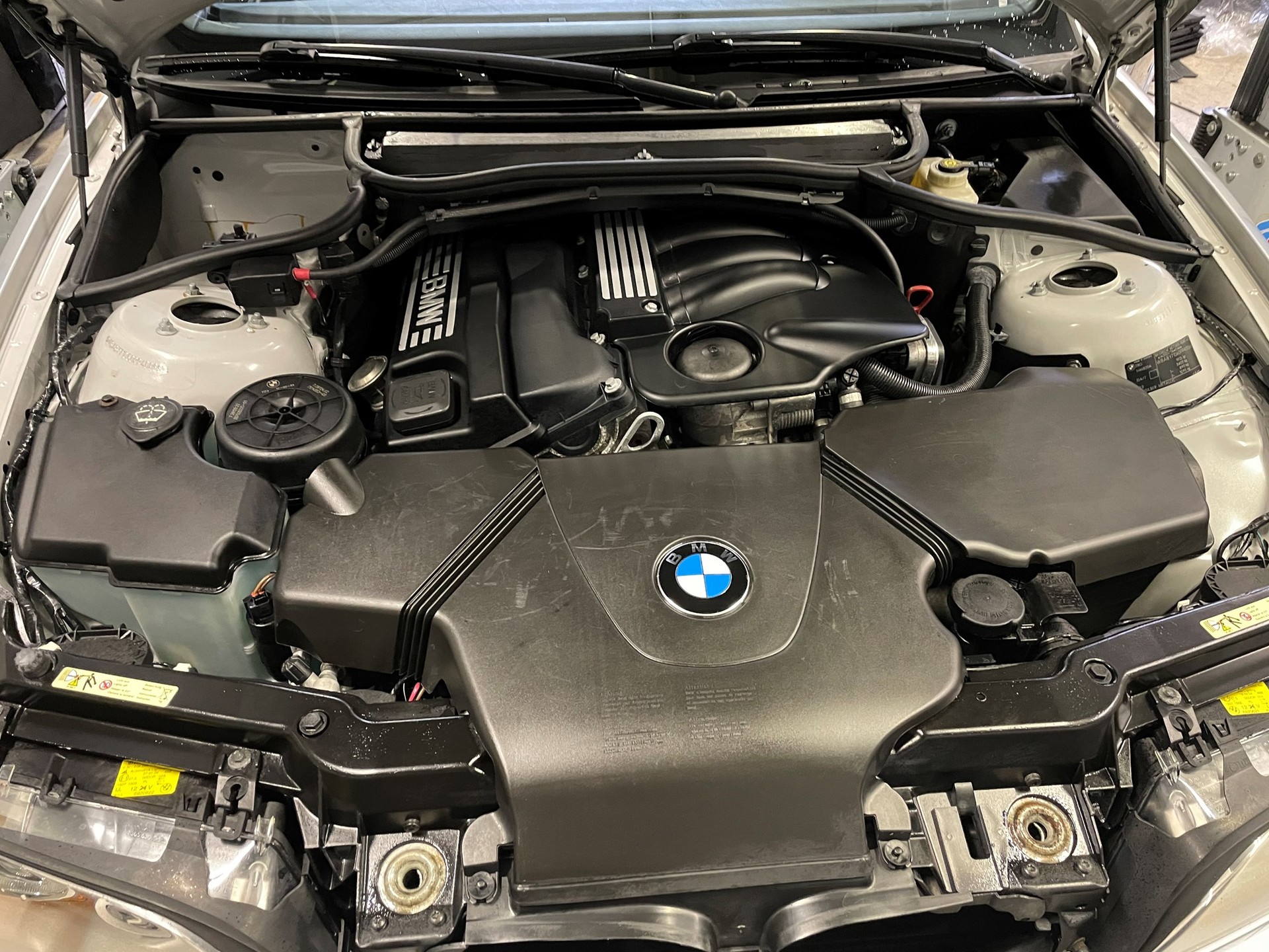 BMW 318Ci Cabriolet-image-8