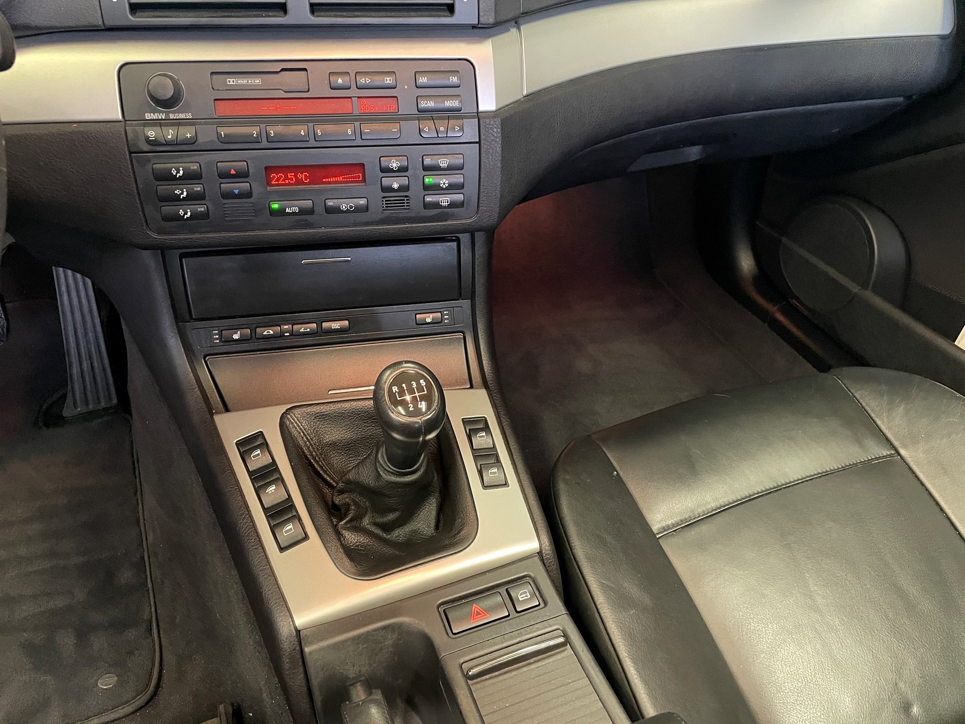 BMW 318Ci Cabriolet-image-6