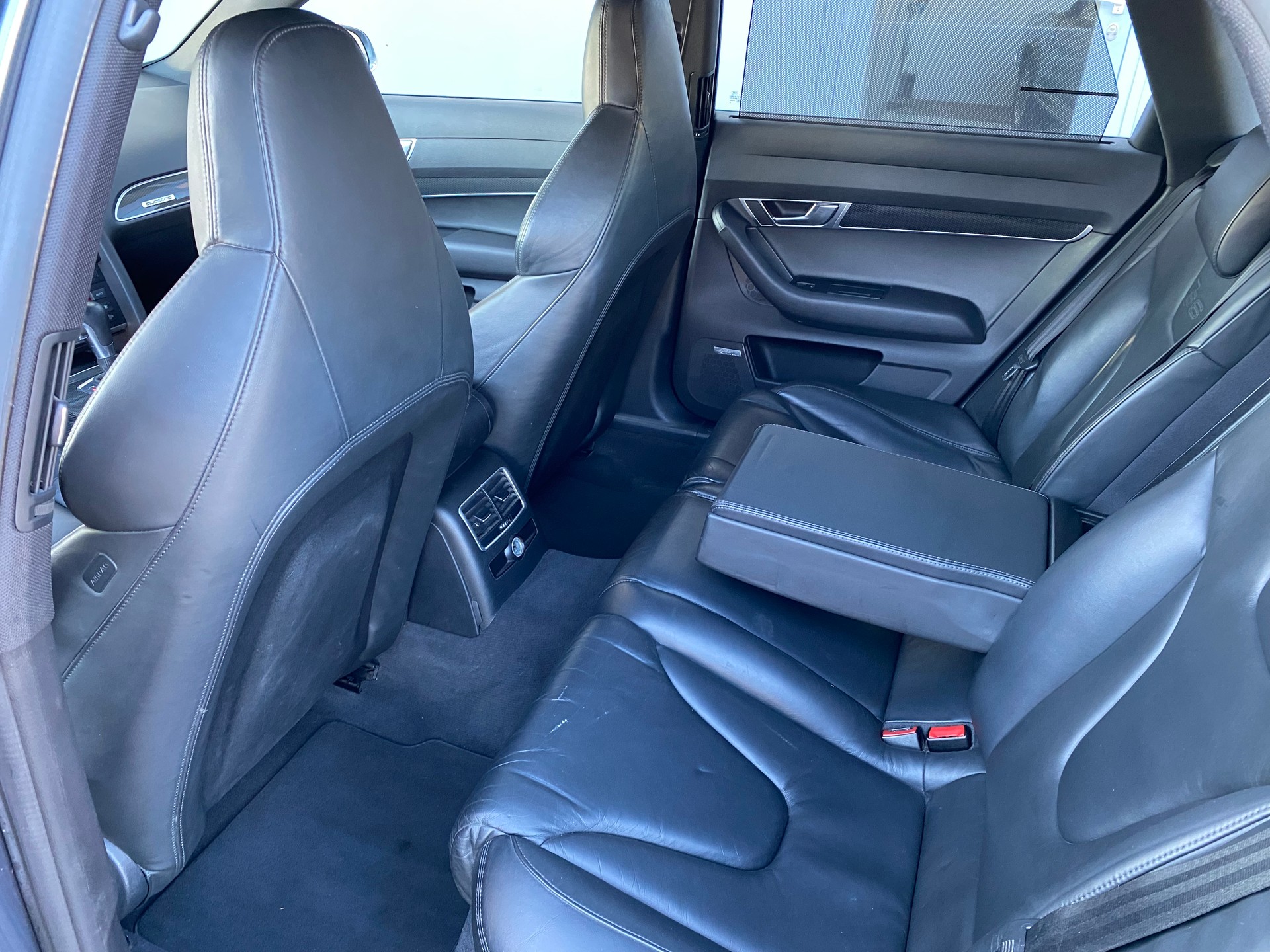 AUDI S6 Avant 5.2 V10 quattro tiptronic-image-7