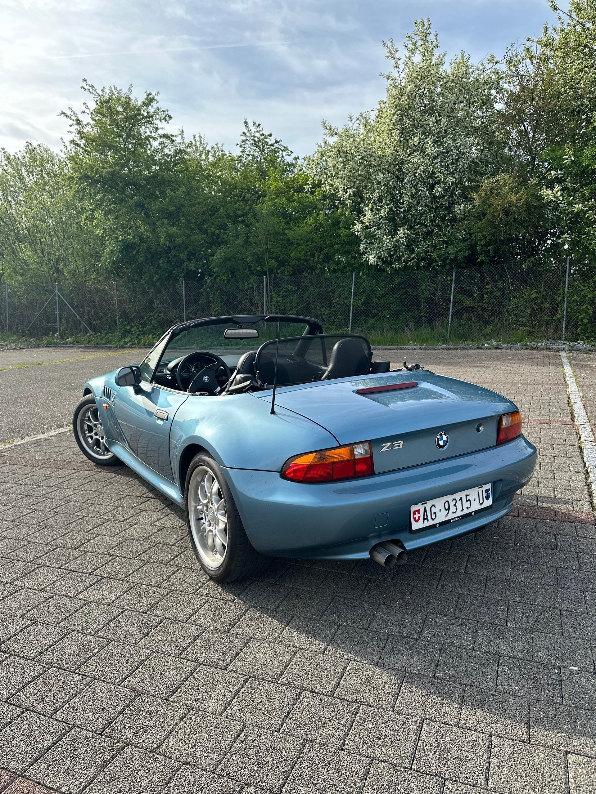 BMW Z3 2.8i Roadster-image-3