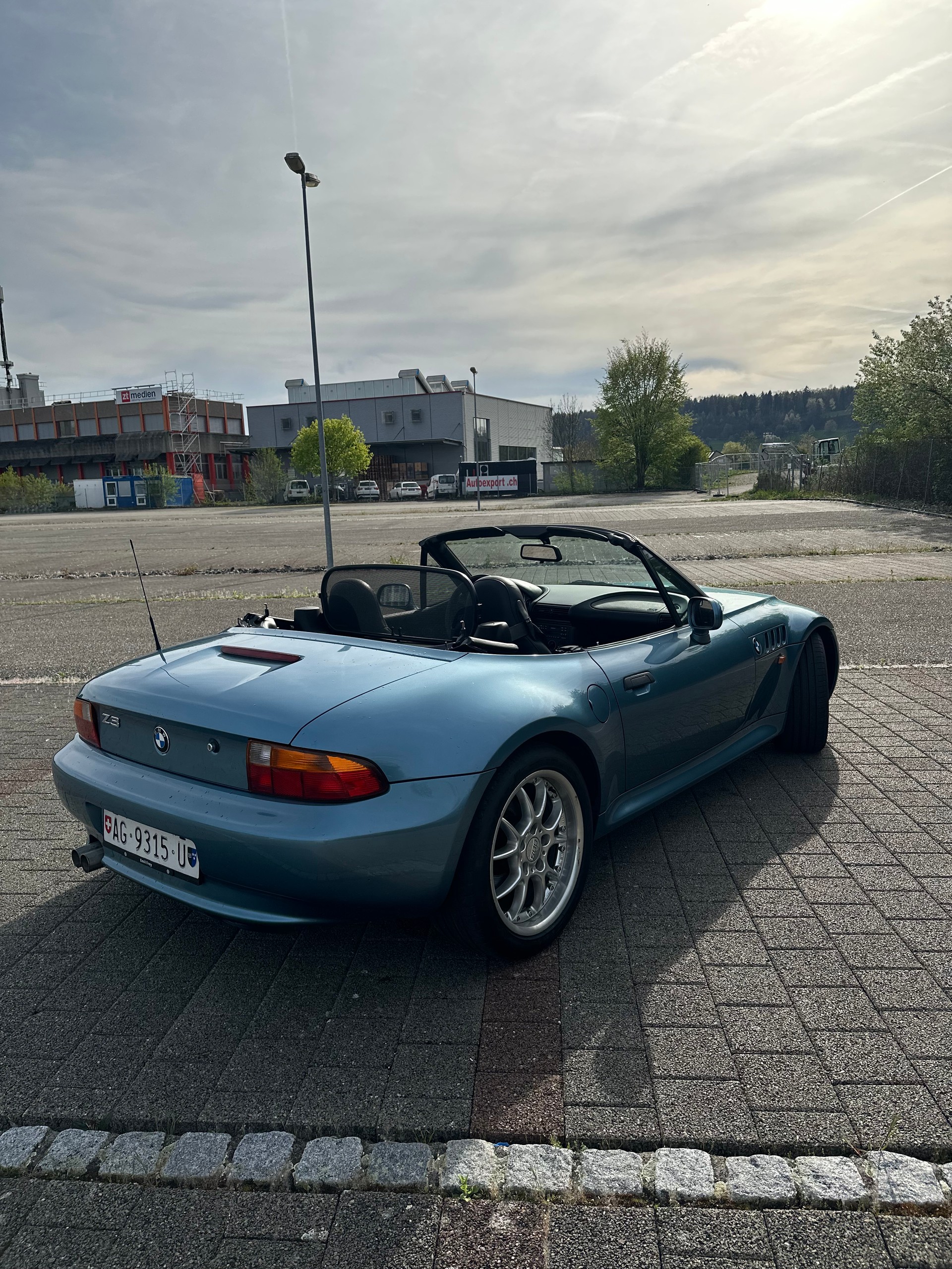 BMW Z3 2.8i Roadster-image-2