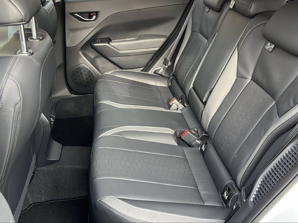 SUBARU Crosstrek 2.0i e-Boxer Luxury Demowagen-image-12