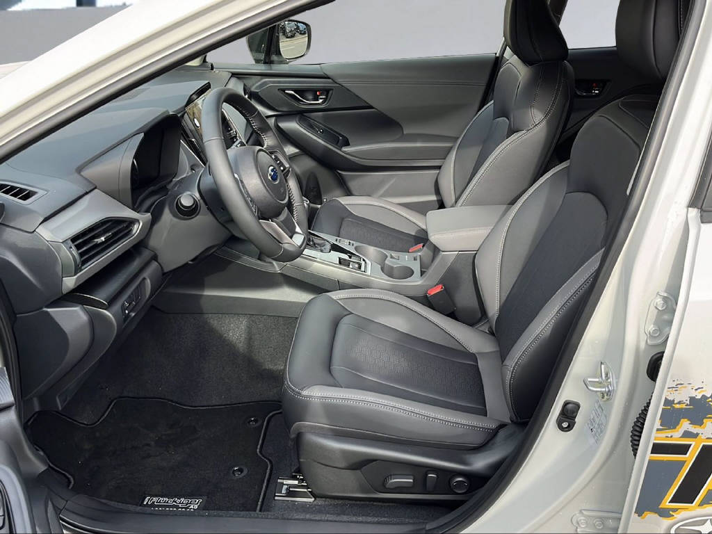 SUBARU Crosstrek 2.0i e-Boxer Luxury Demowagen-image-8