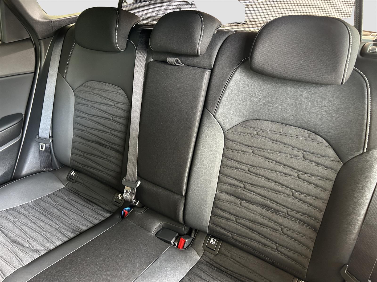 KIA Ceed SW 1.5 T-GDi MHEV GT-Line-image-5