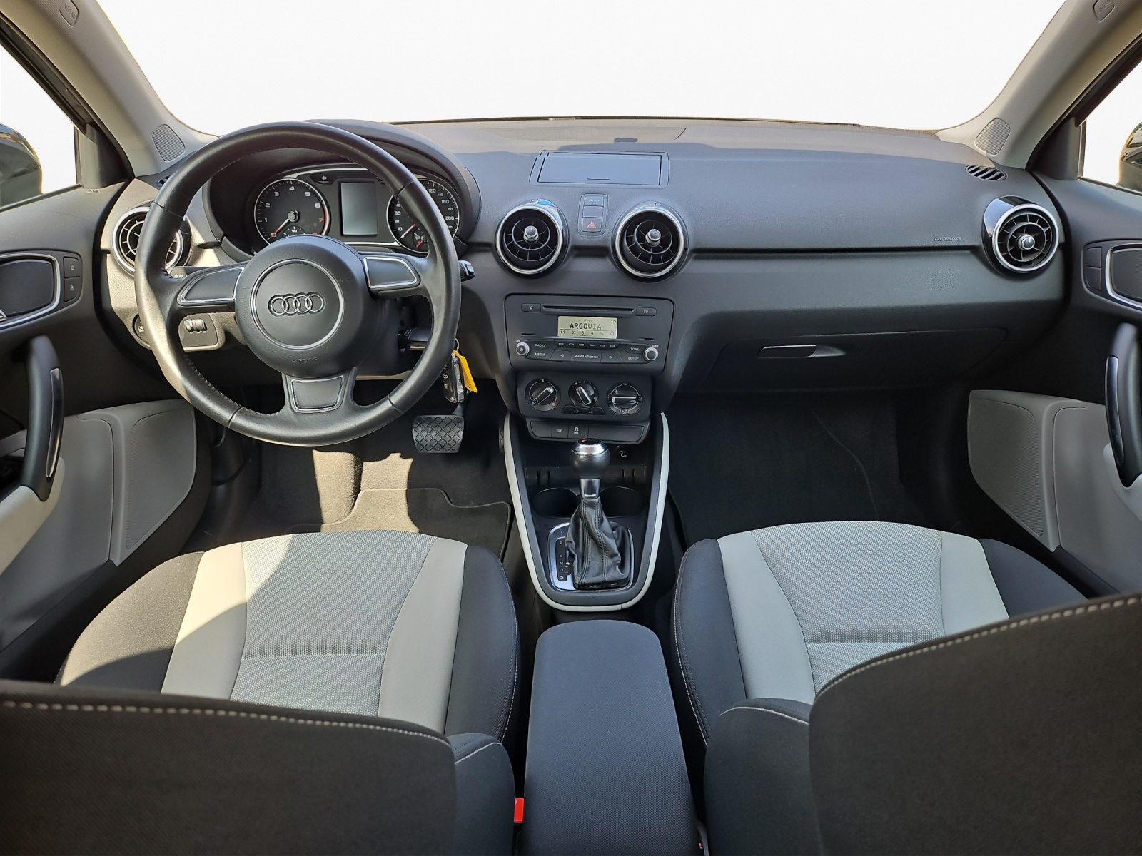 AUDI A1 1.4 TFSI S-LINE-image-8