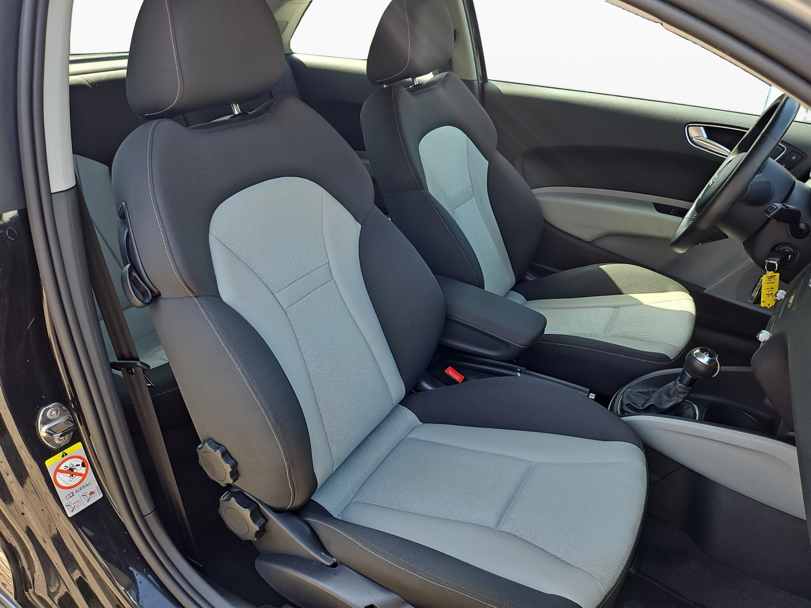 AUDI A1 1.4 TFSI S-LINE-image-13