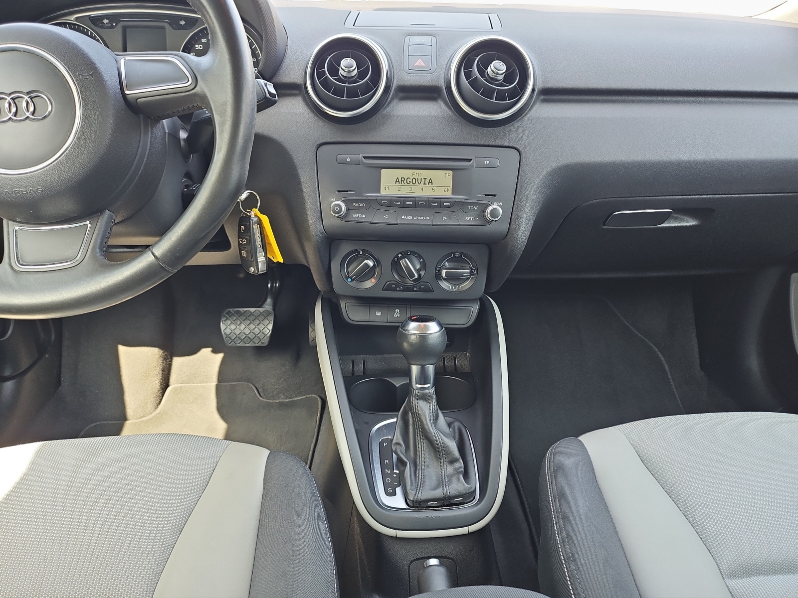 AUDI A1 1.4 TFSI S-LINE-image-9
