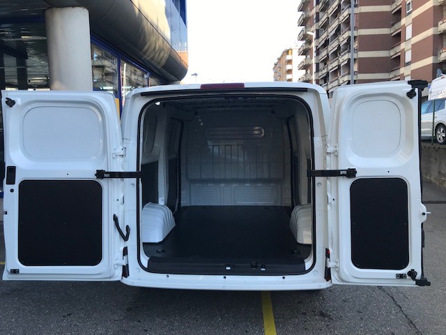 MAXUS eDeliver 5 L1 64kWh-image-10
