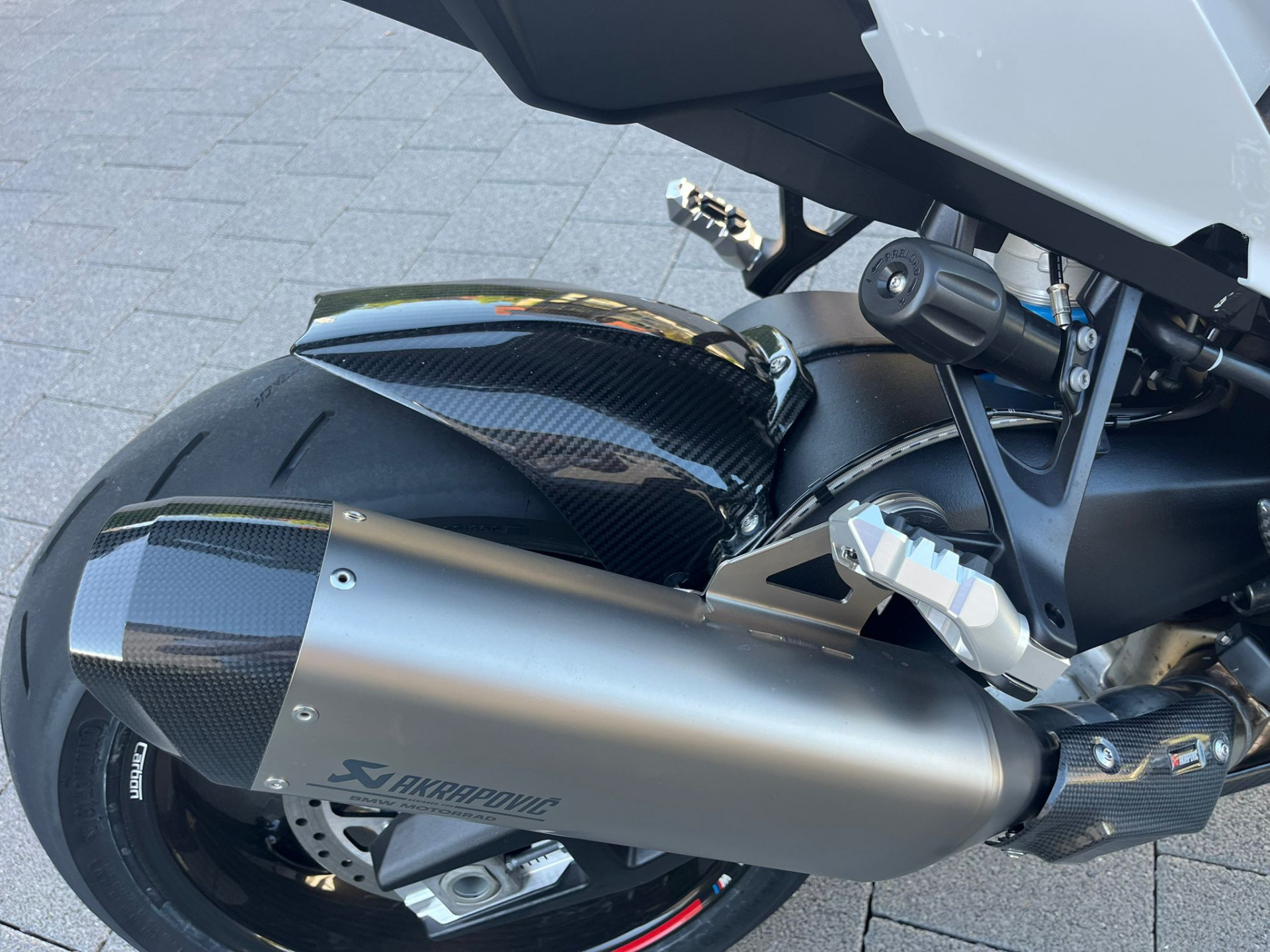 BMW M 1000 XR-image-5