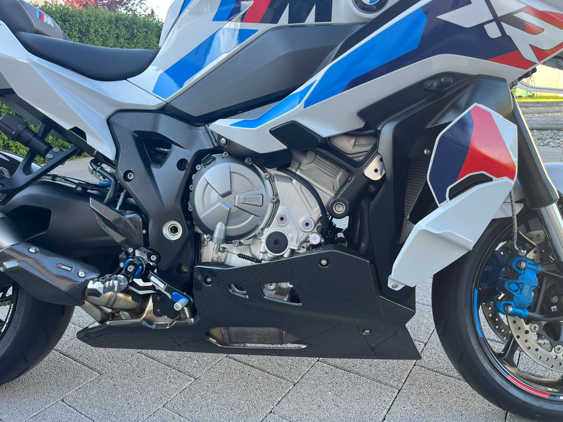 BMW M 1000 XR-image-4