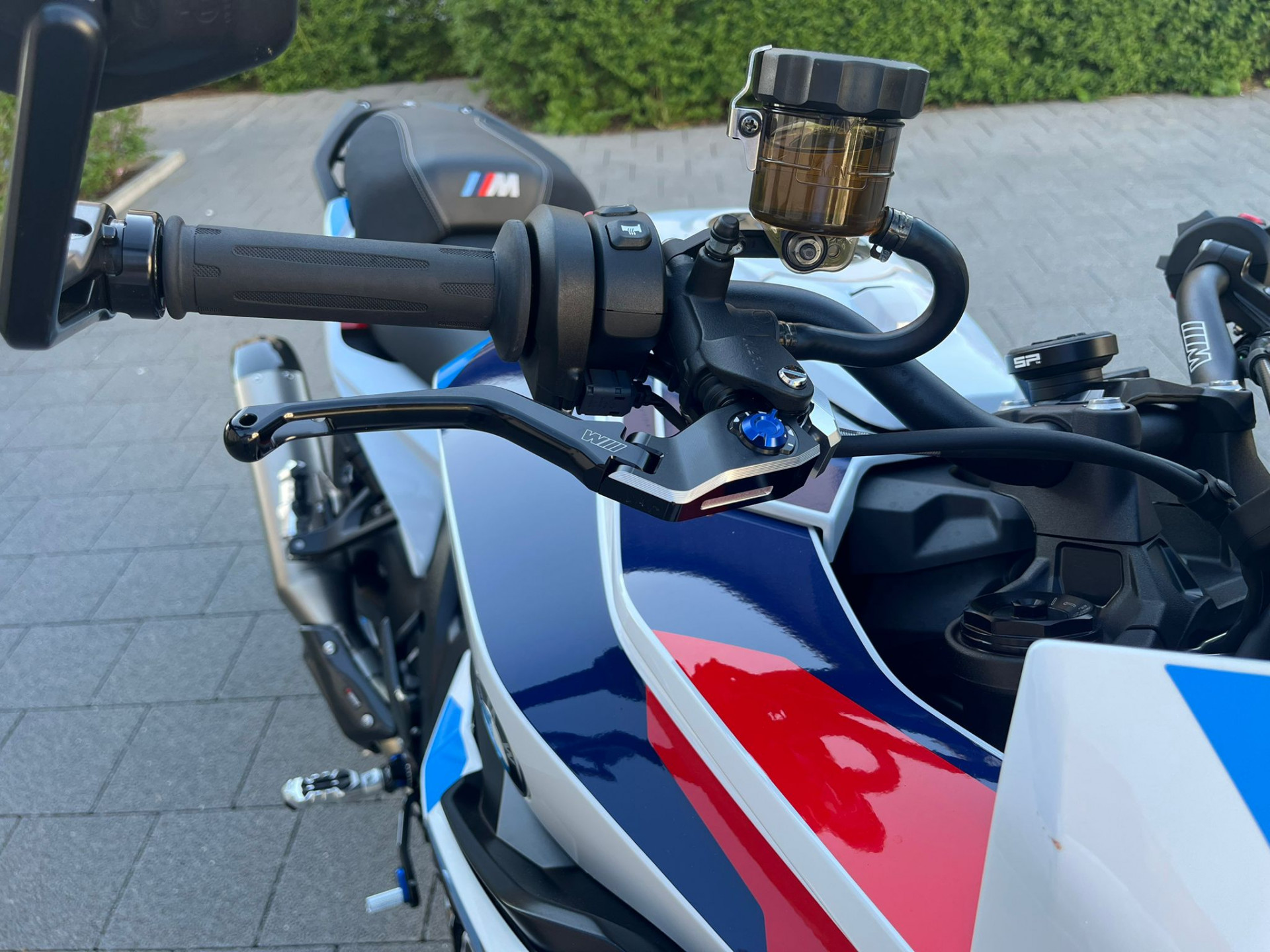 BMW M 1000 XR-image-3