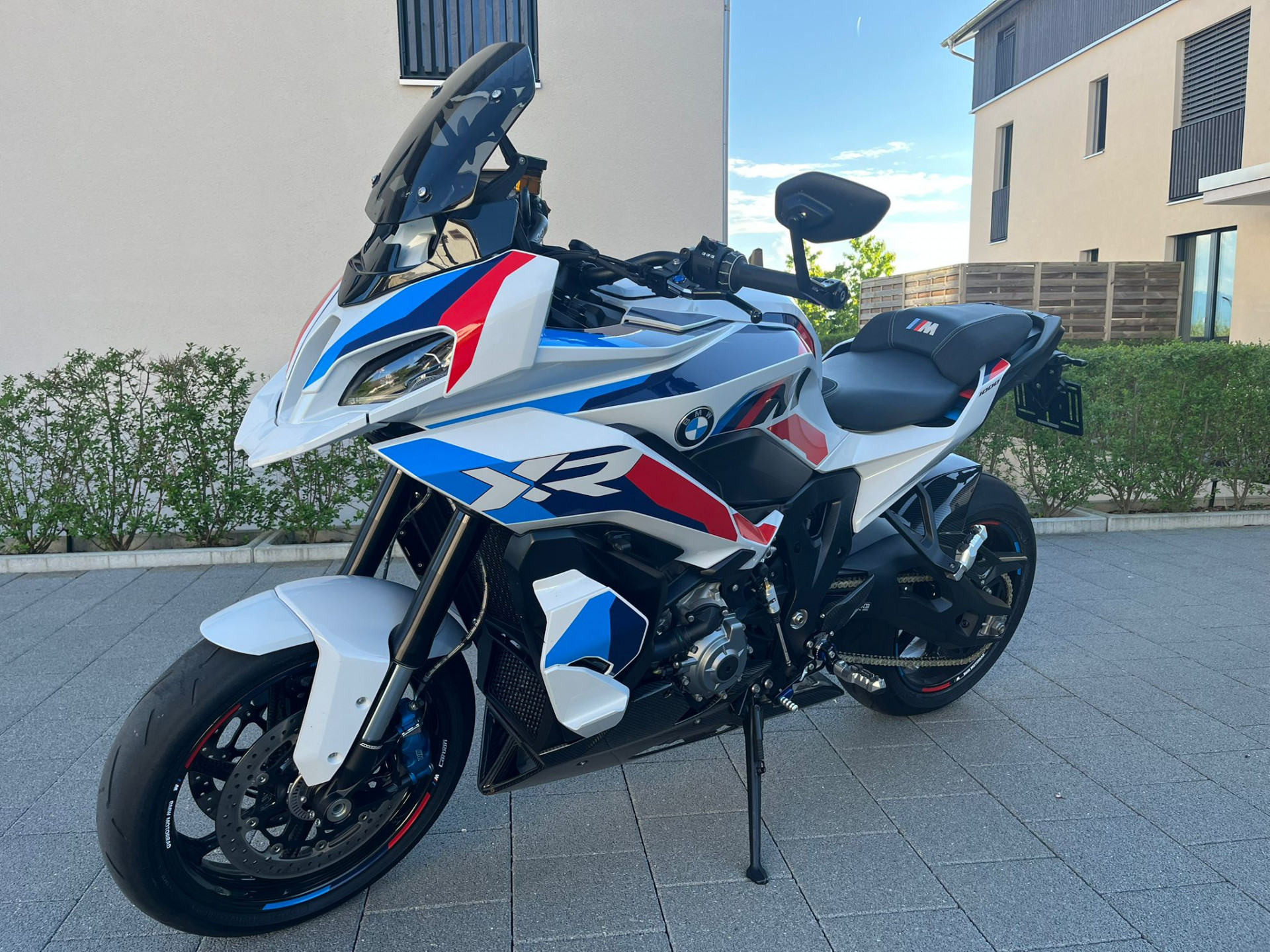 BMW M 1000 XR-image-2
