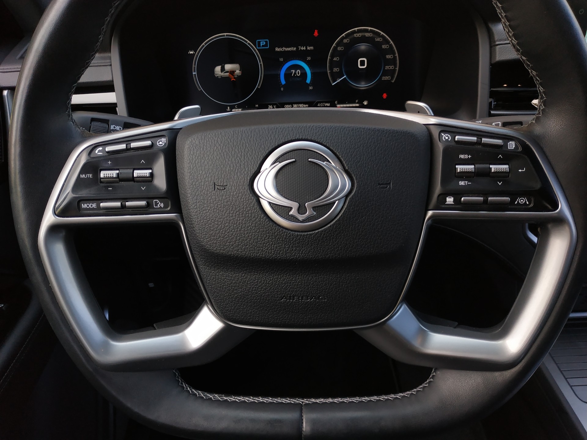 KGM-SsangYong Rexton 2.2 CRDi Blackline 4WD AT-image-14