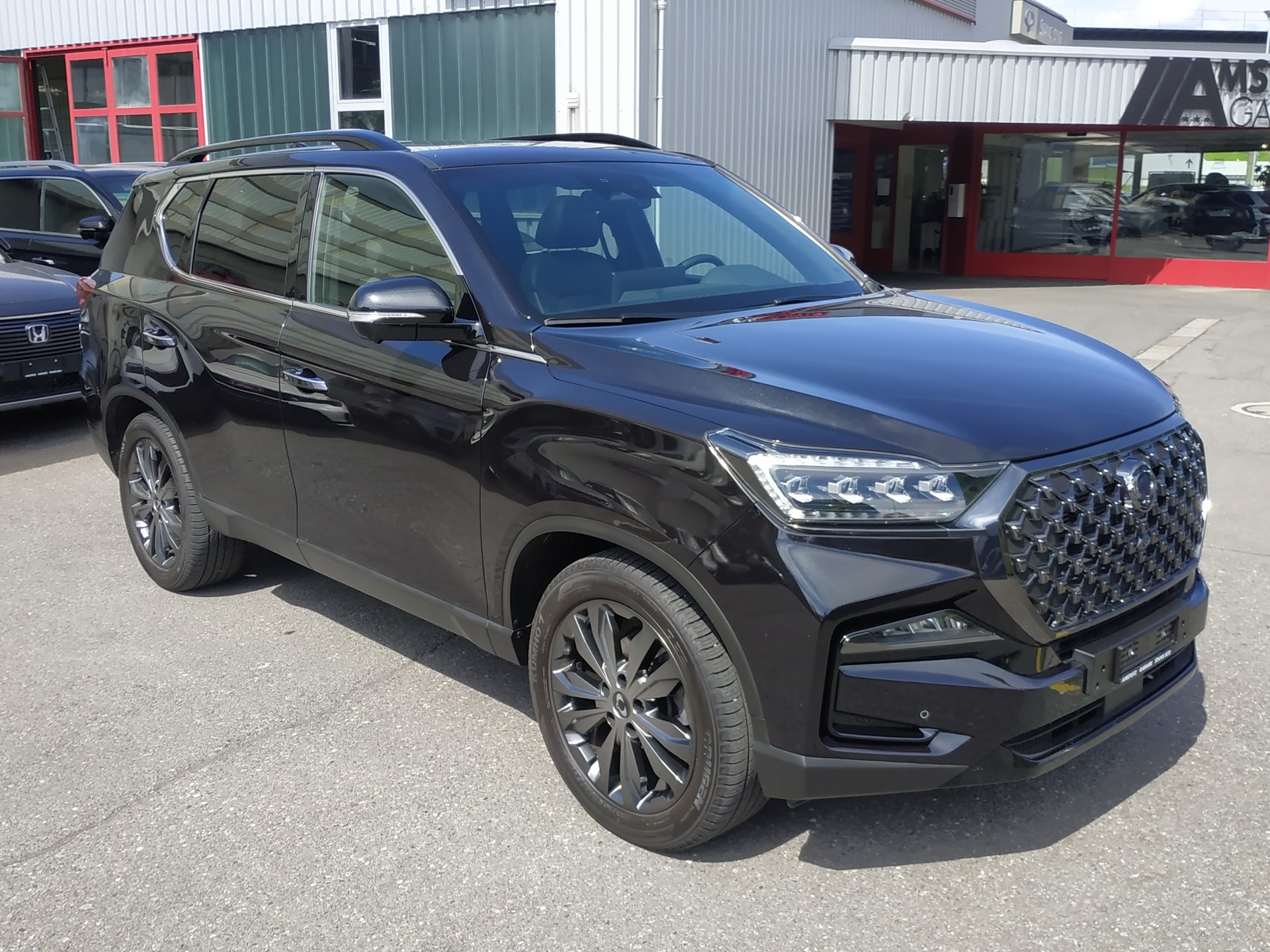 KGM-SsangYong Rexton 2.2 CRDi Blackline 4WD AT-showroom-element-1