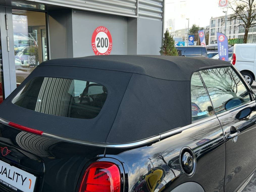 MINI Cooper John Cooper Works Cabriolet Steptronic-image-4