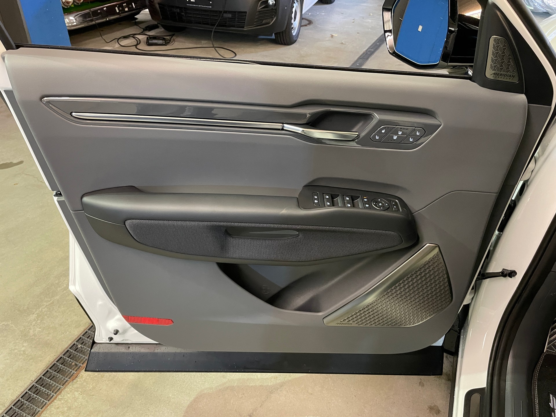 KIA EV9 99,8 kWh GT-Line 4x4 mit Panoramadach, 7-Sitzer, AHK-image-7