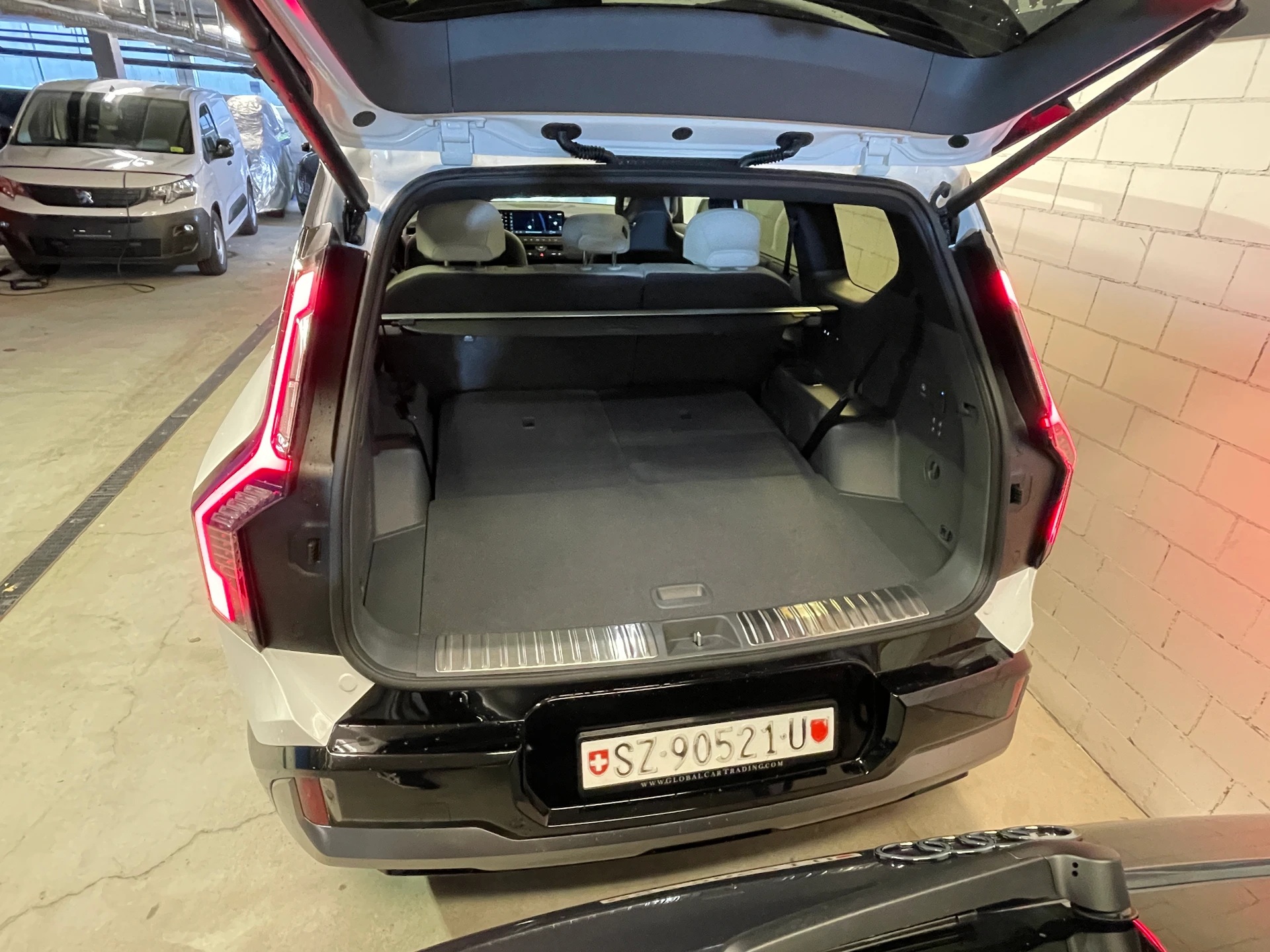 KIA EV9 99,8 kWh GT-Line 4x4 mit Panoramadach, 7-Sitzer, AHK-image-5