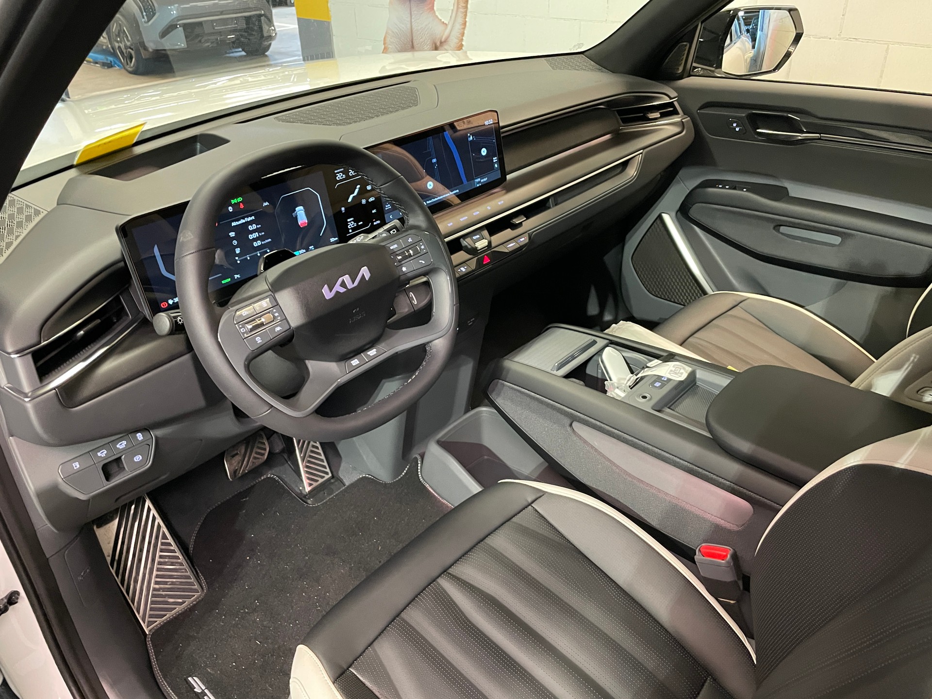 KIA EV9 99,8 kWh GT-Line 4x4 mit Panoramadach, 7-Sitzer, AHK-image-6