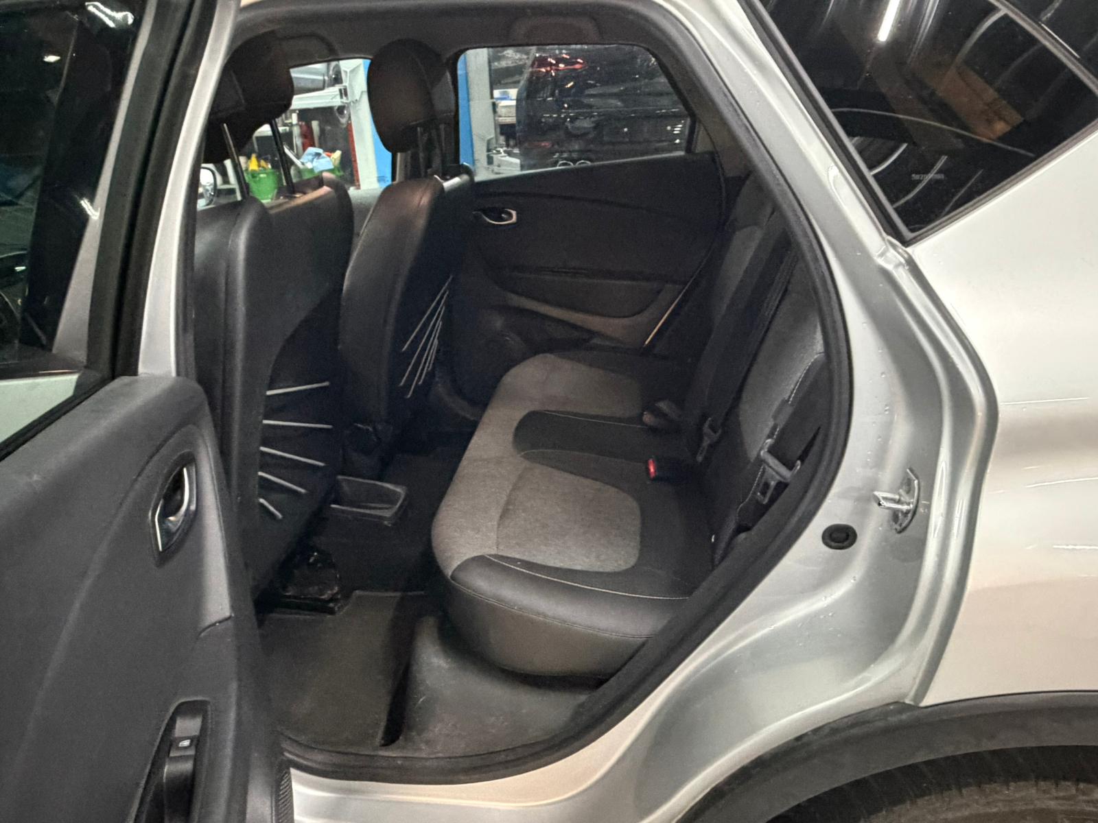 RENAULT Captur 0.9 12V Life-image-12