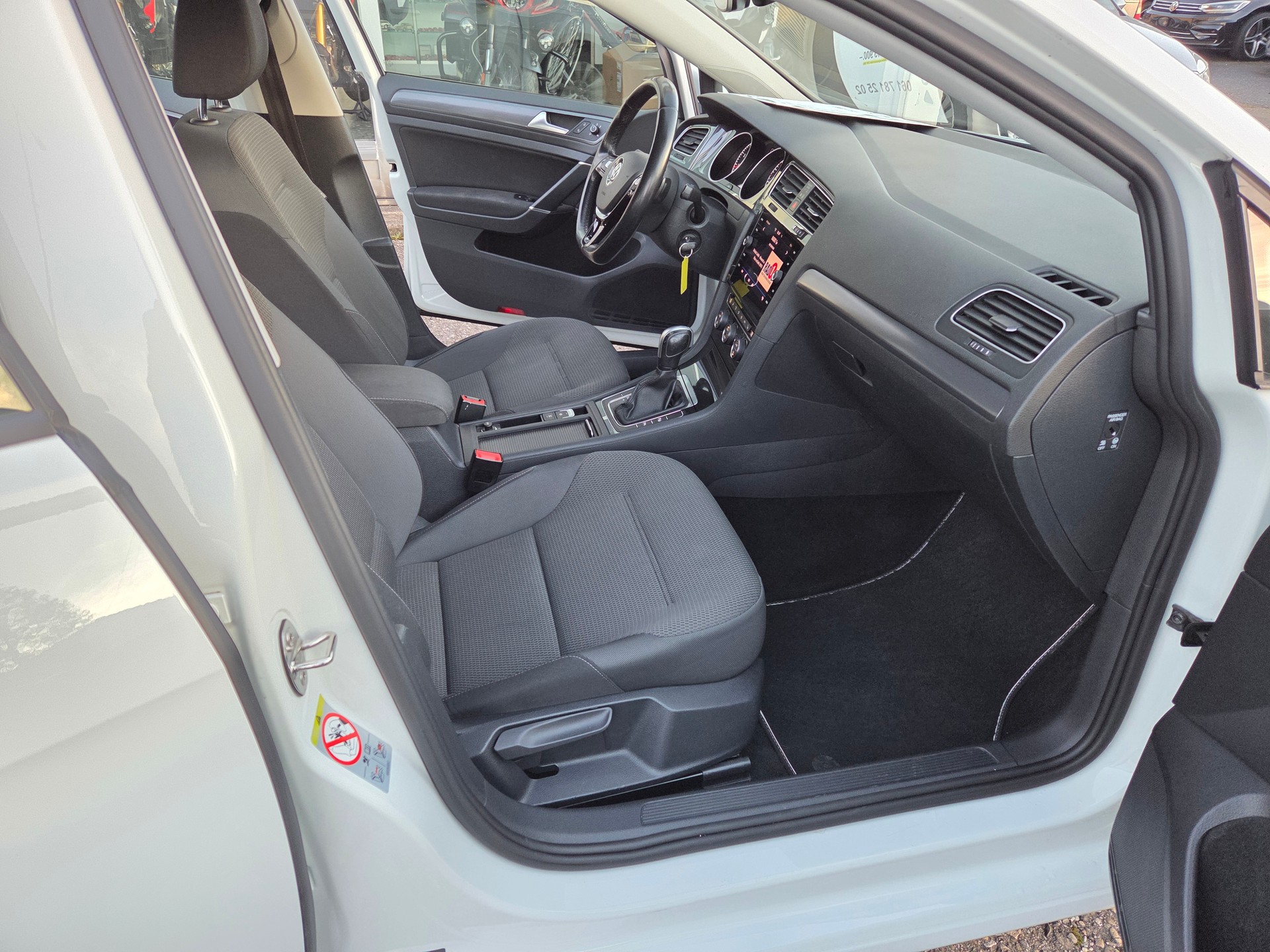 VW Golf Variant 1.5 TSI EVO Comfortline DSG-image-10