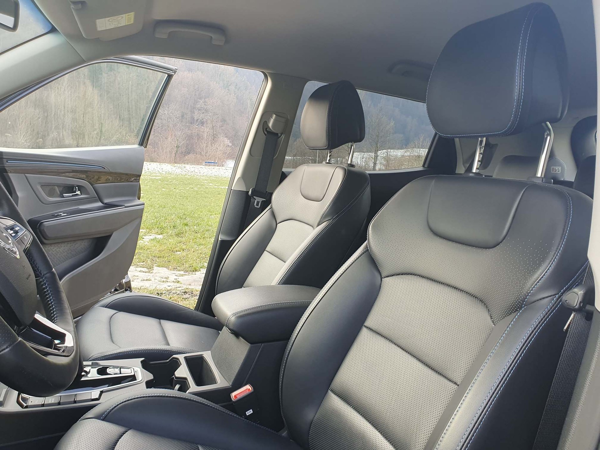 KGM-SsangYong E-Korando Titanium 100% Elektro-image-9