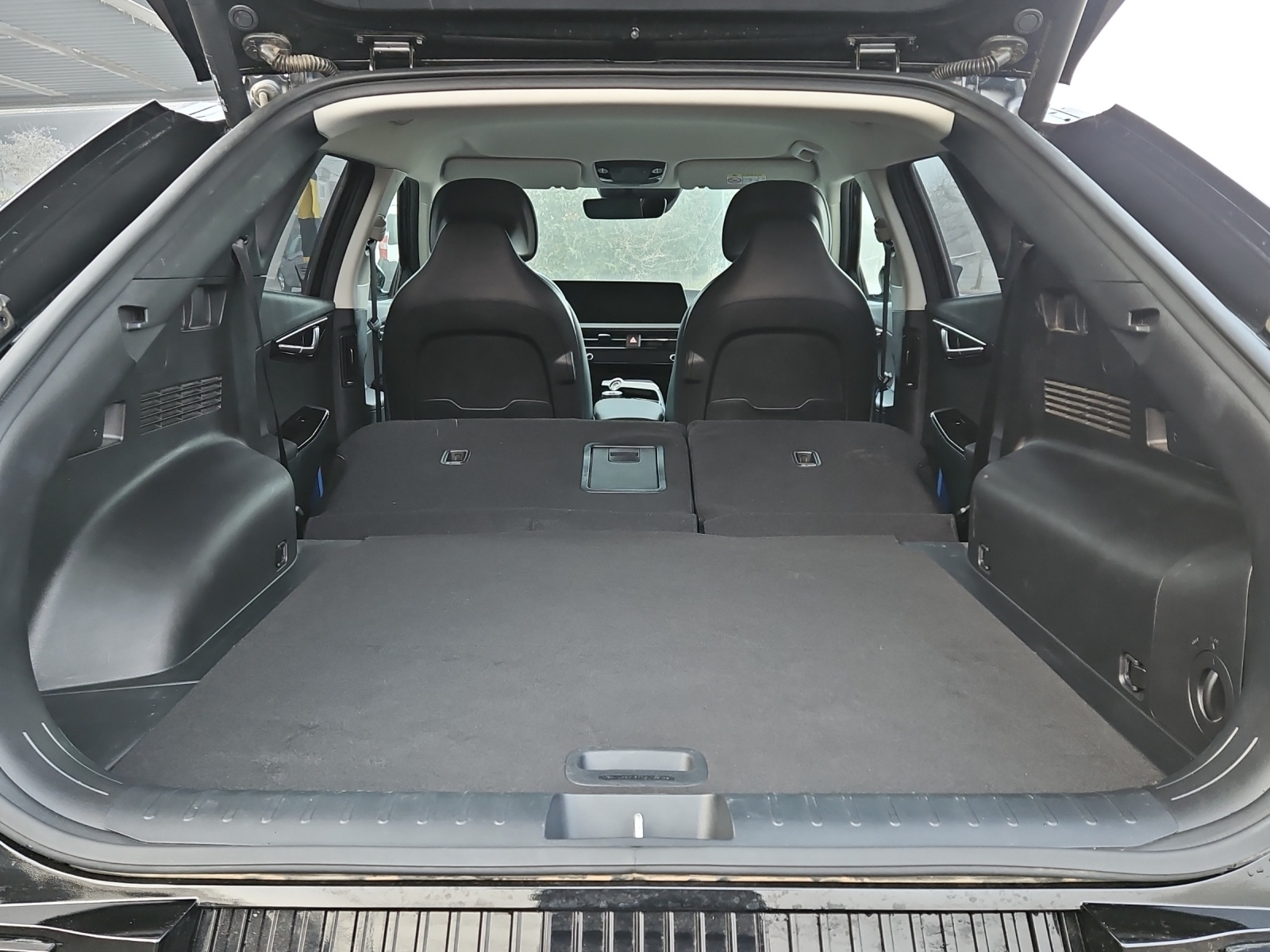 KIA EV6 77 kWh 4x4-image-9